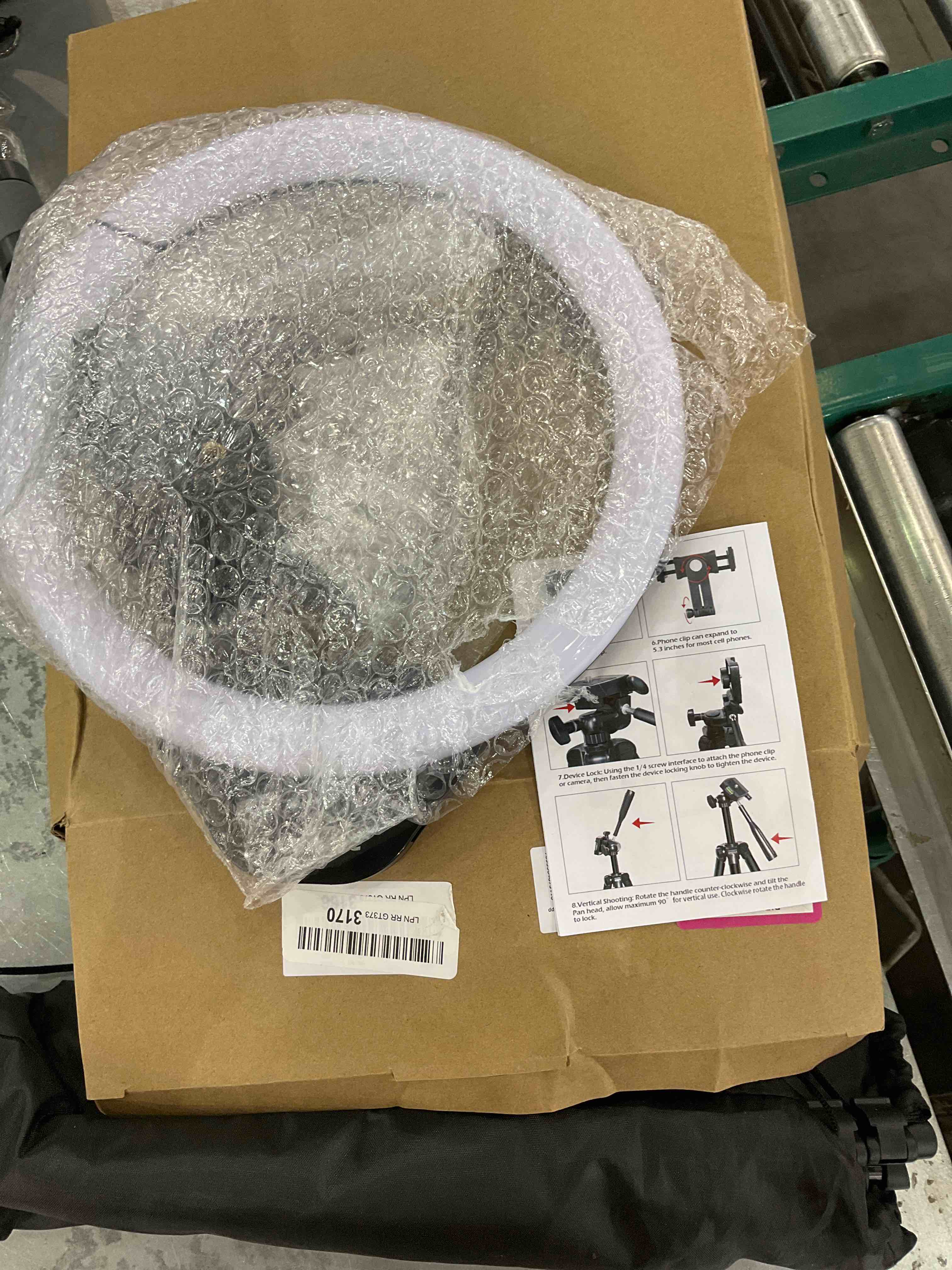 https://s3.amazonaws.com/lotting-images-prod/bidfta/EXS00572049_1693939997423.jpeg