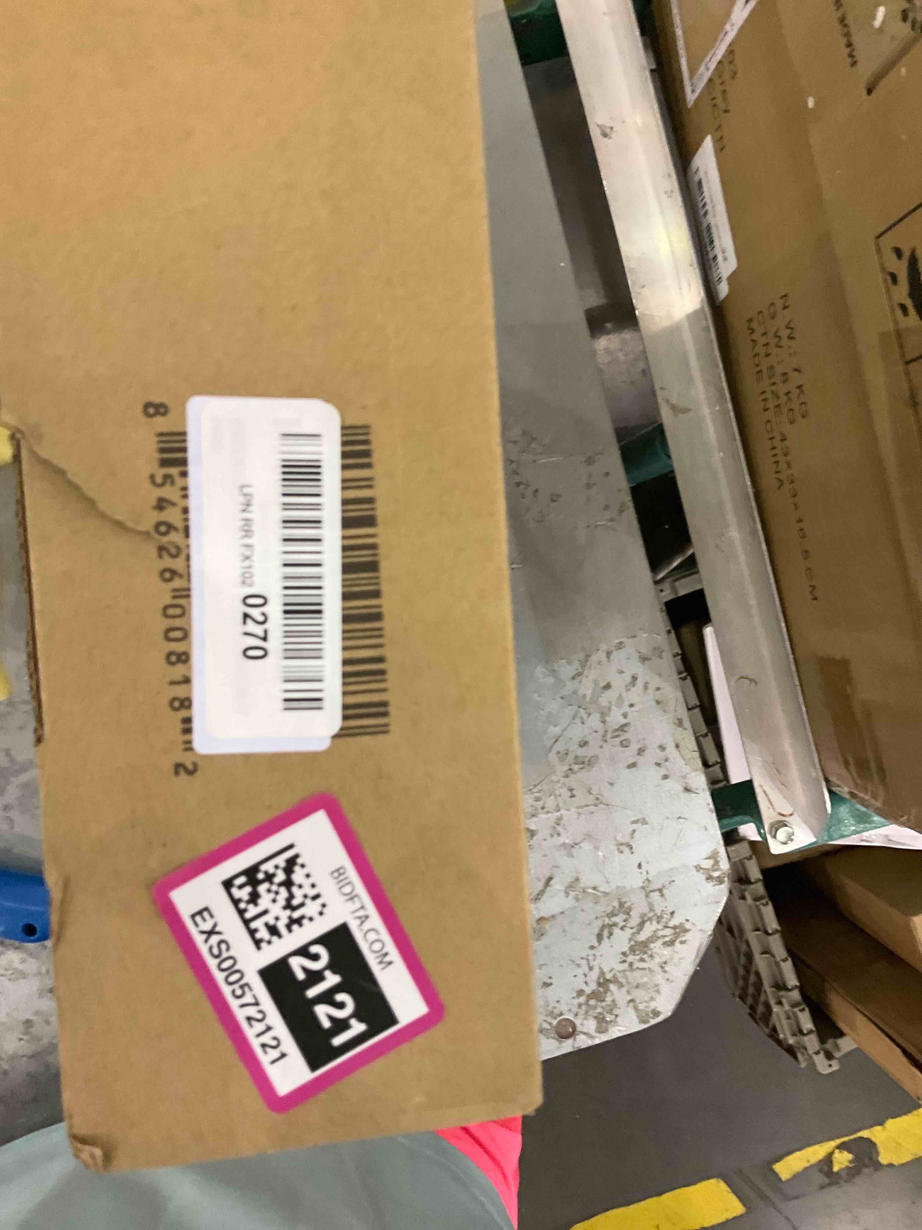 https://s3.amazonaws.com/lotting-images-prod/bidfta/EXS00572121_1694007966537.jpeg