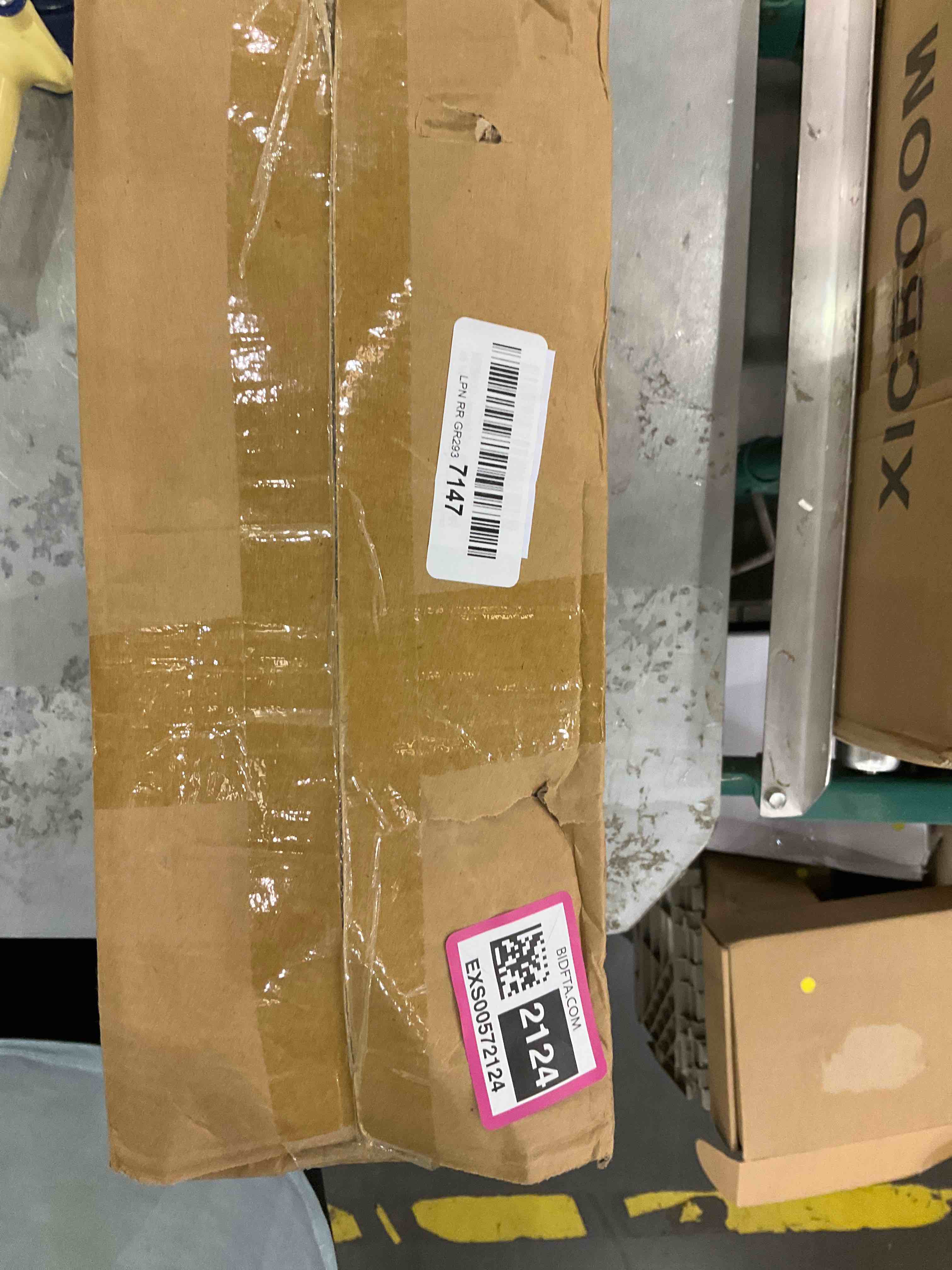https://s3.amazonaws.com/lotting-images-prod/bidfta/EXS00572124_1694008491534.jpeg