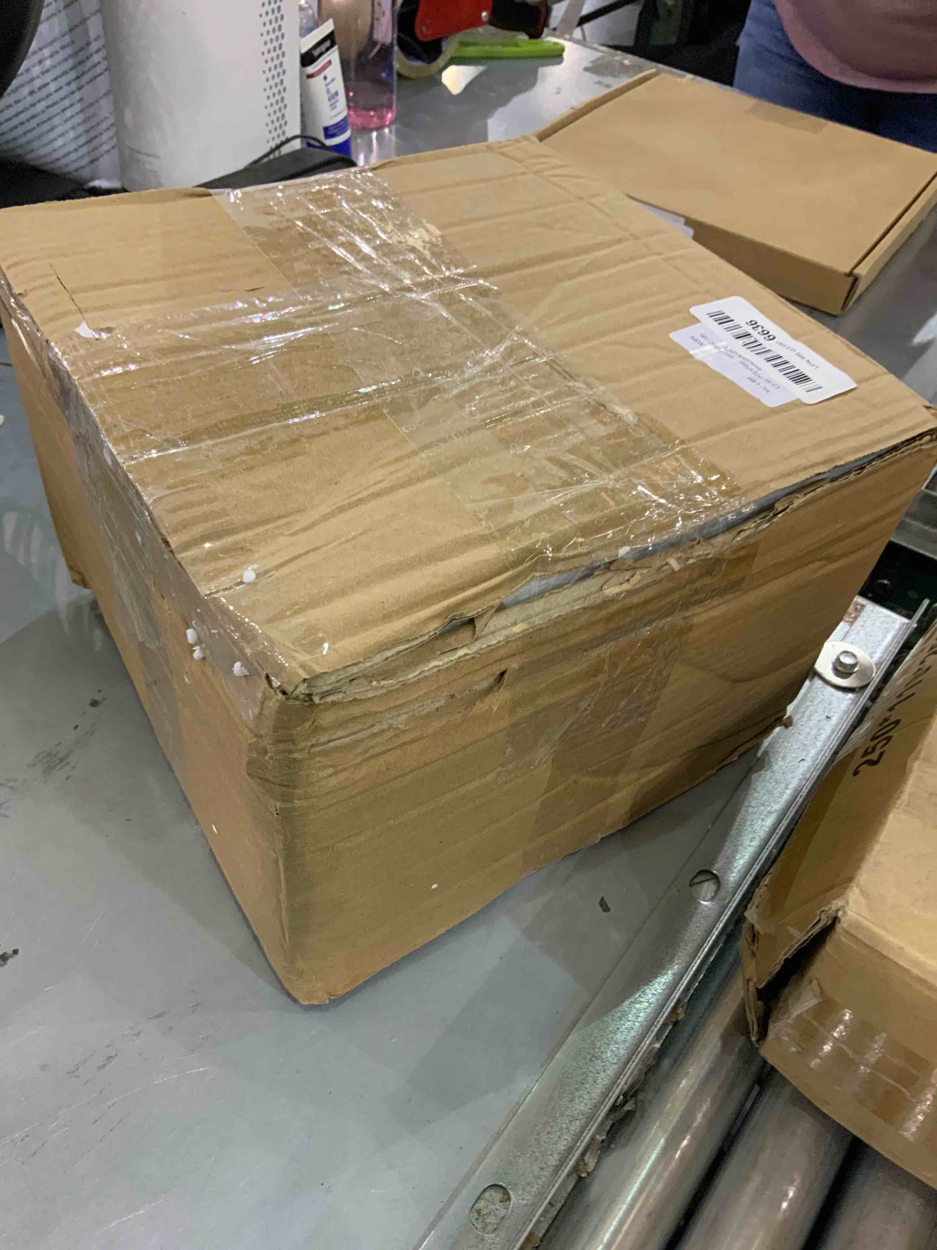 https://s3.amazonaws.com/lotting-images-prod/bidfta/EXS00572595_1694009465634.jpeg
