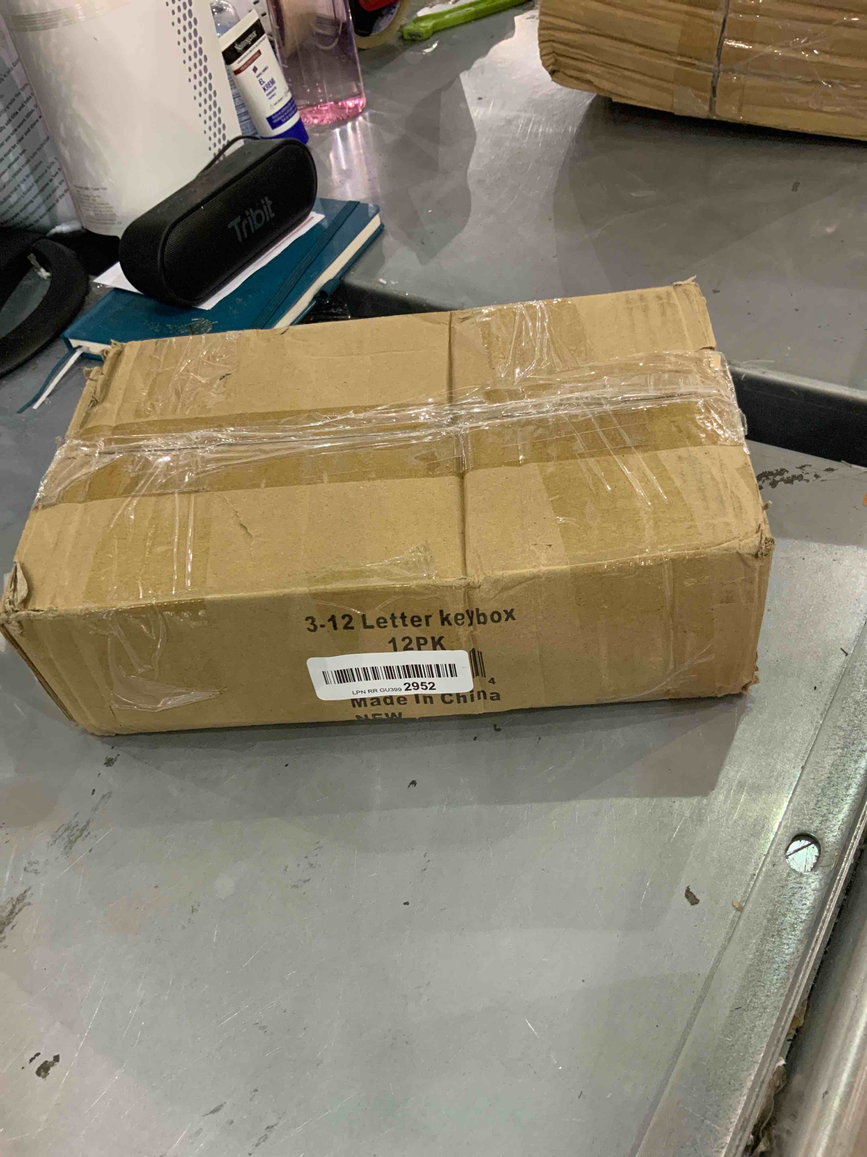 https://s3.amazonaws.com/lotting-images-prod/bidfta/EXS00572617_1694011679833.jpeg