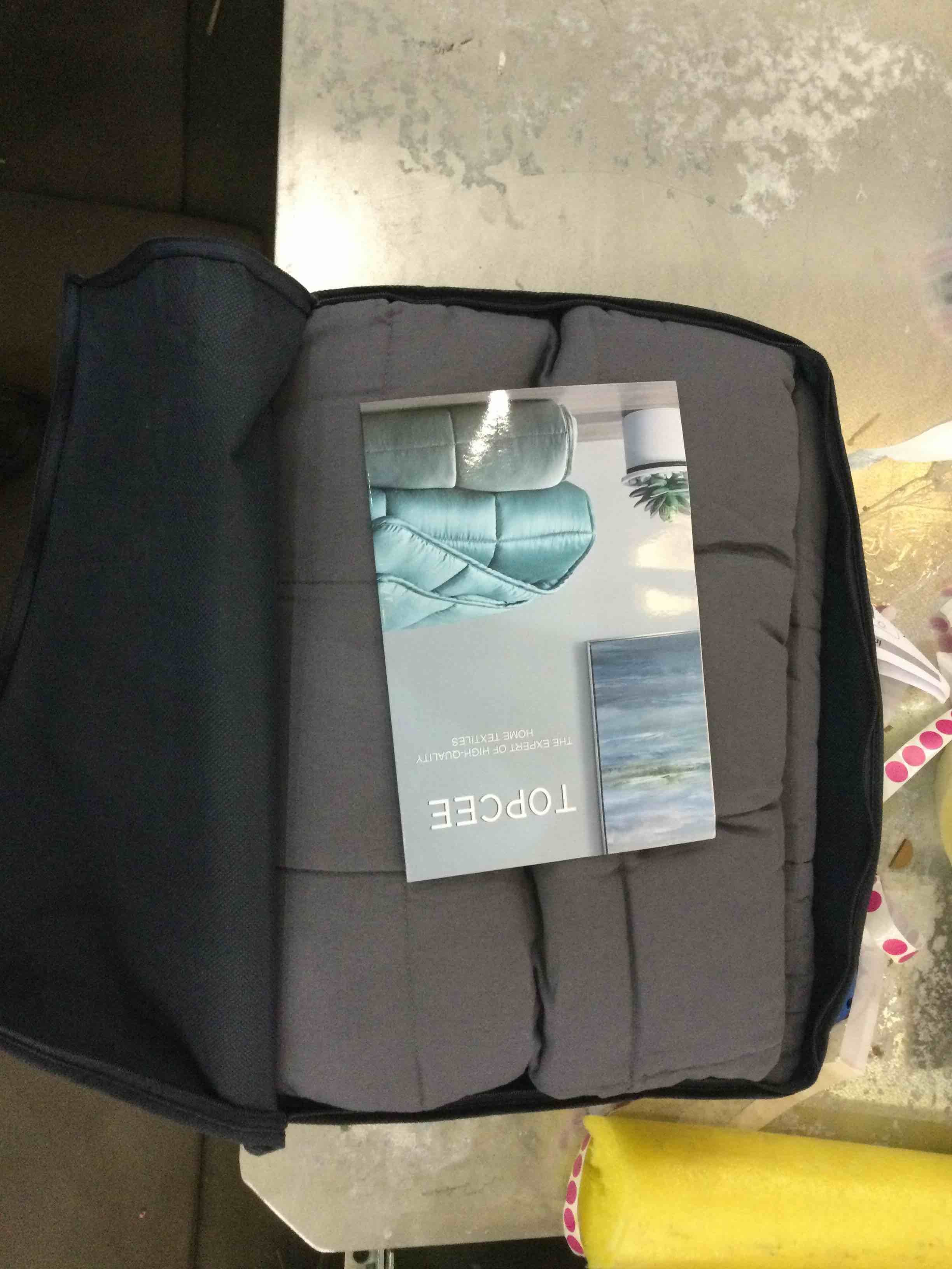 https://s3.amazonaws.com/lotting-images-prod/bidfta/EXS00573029_1694097493379.jpeg