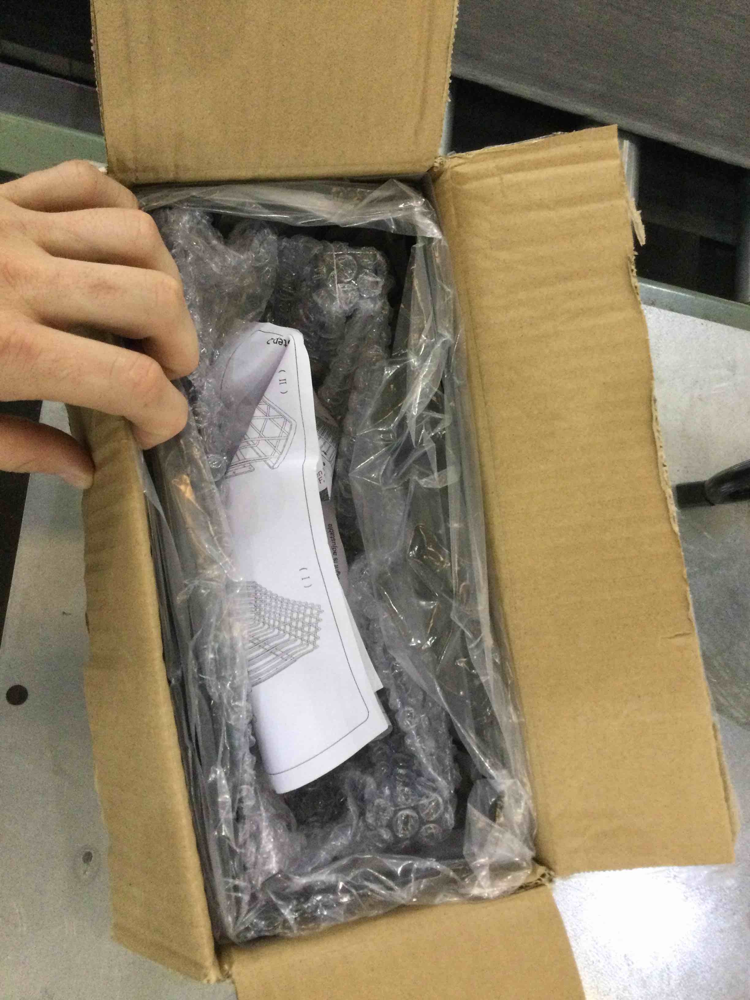 https://s3.amazonaws.com/lotting-images-prod/bidfta/EXS00573275_1694526358387.jpeg