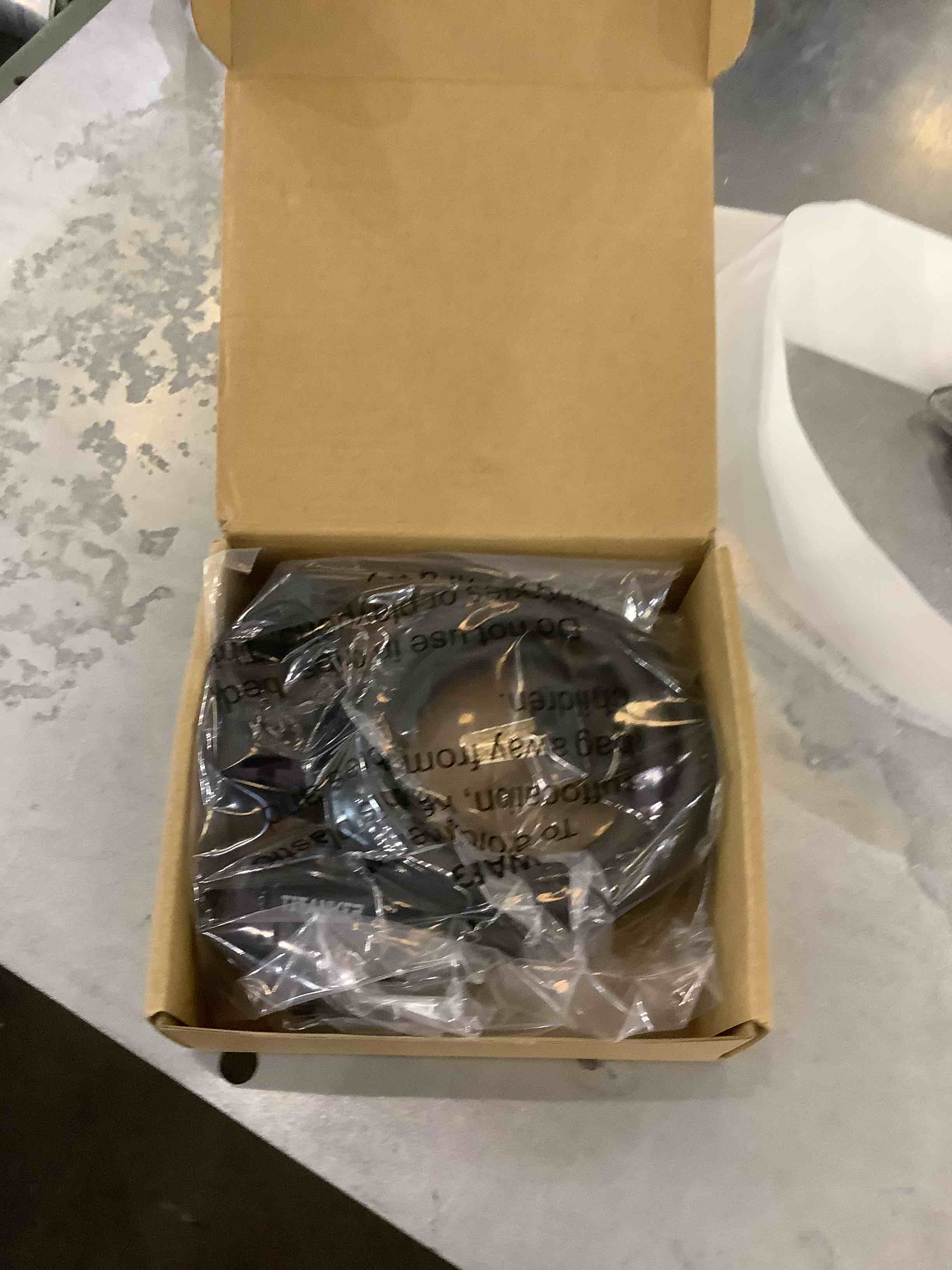 https://s3.amazonaws.com/lotting-images-prod/bidfta/EXS00573454_1695046513959.jpeg