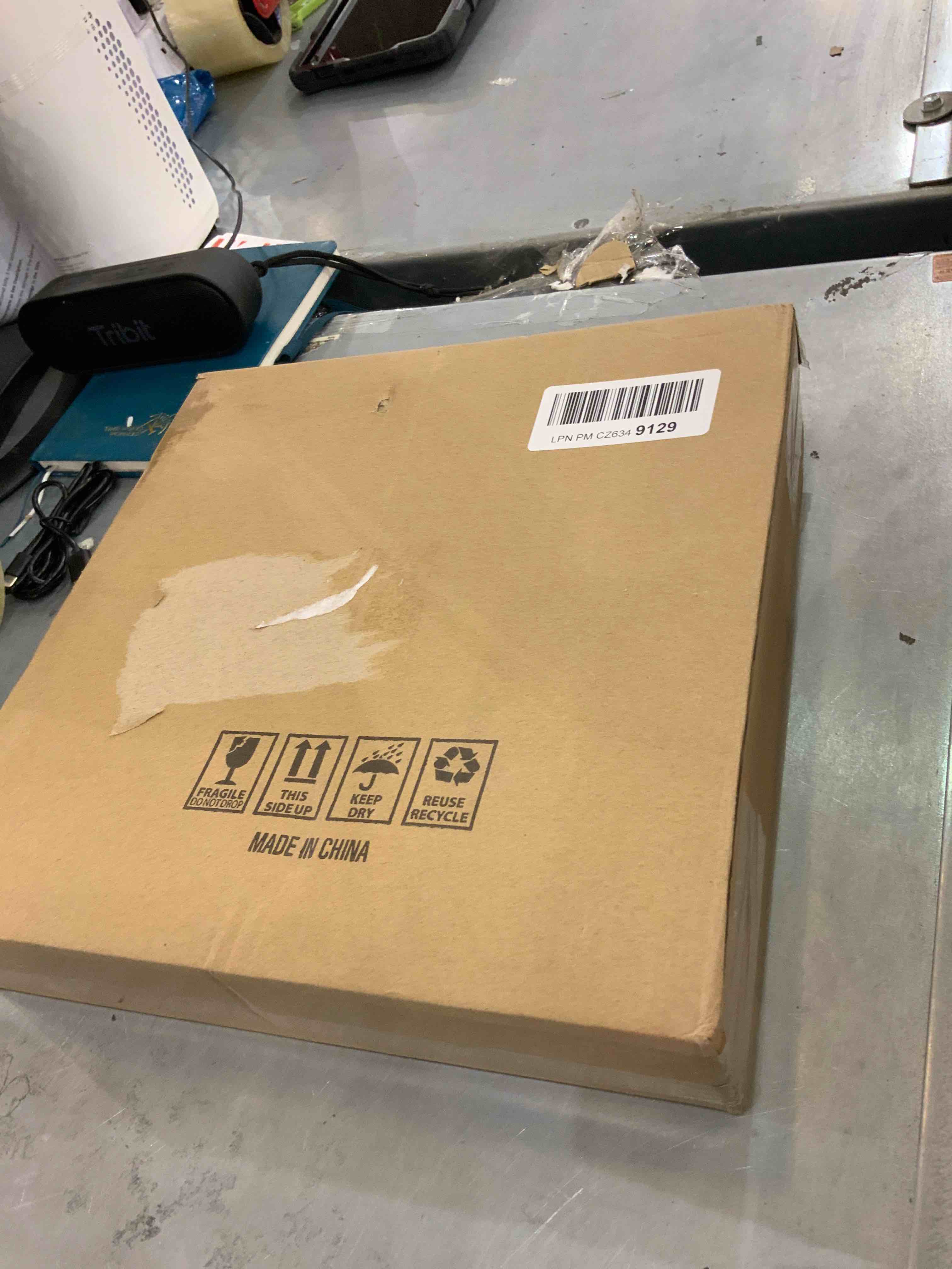 https://s3.amazonaws.com/lotting-images-prod/bidfta/EXS00573913_1694443112591.jpeg