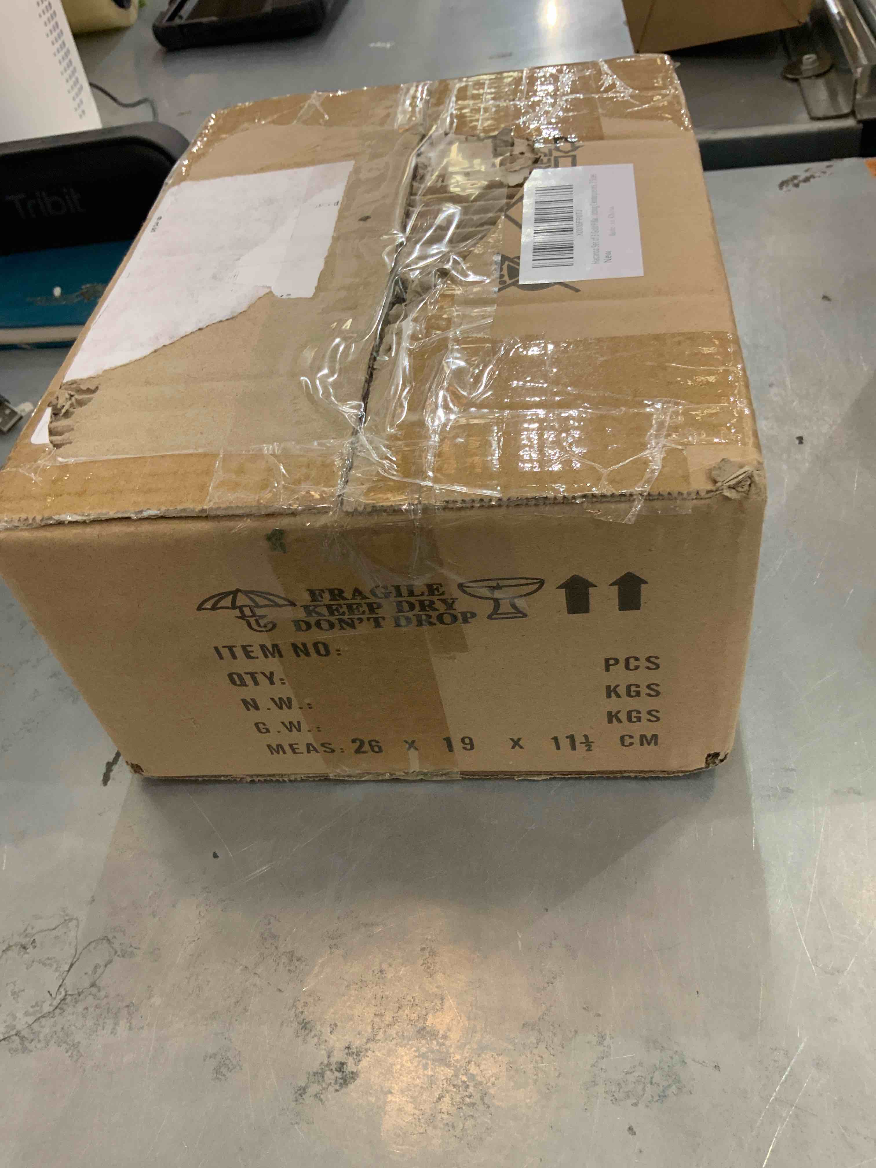 https://s3.amazonaws.com/lotting-images-prod/bidfta/EXS00573925_1694443917409.jpeg