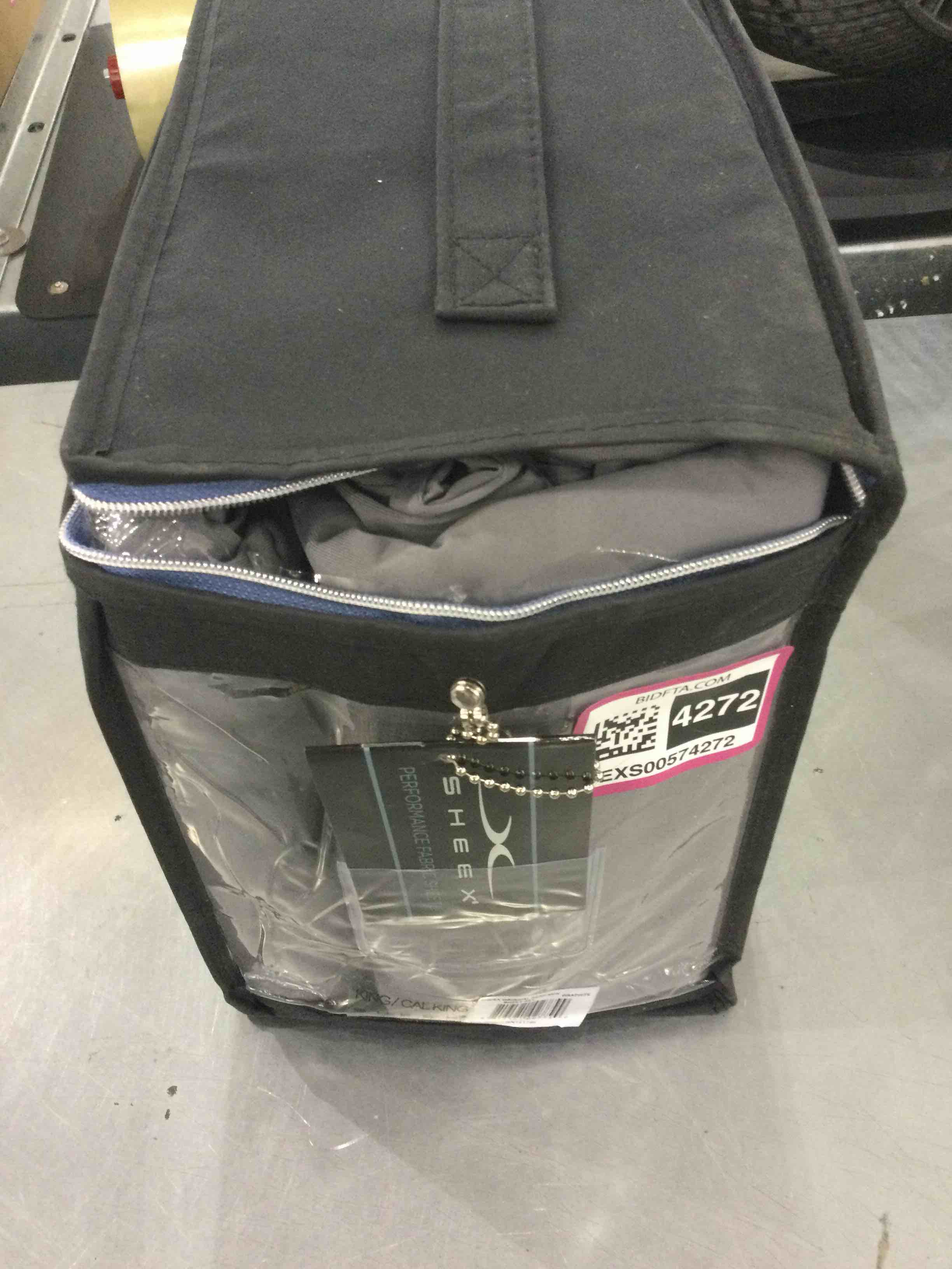 SHEEX Original Performance Sheet Set with 2 Pillowcases, Soft, Cooling Sheets, Graphite, King/California King