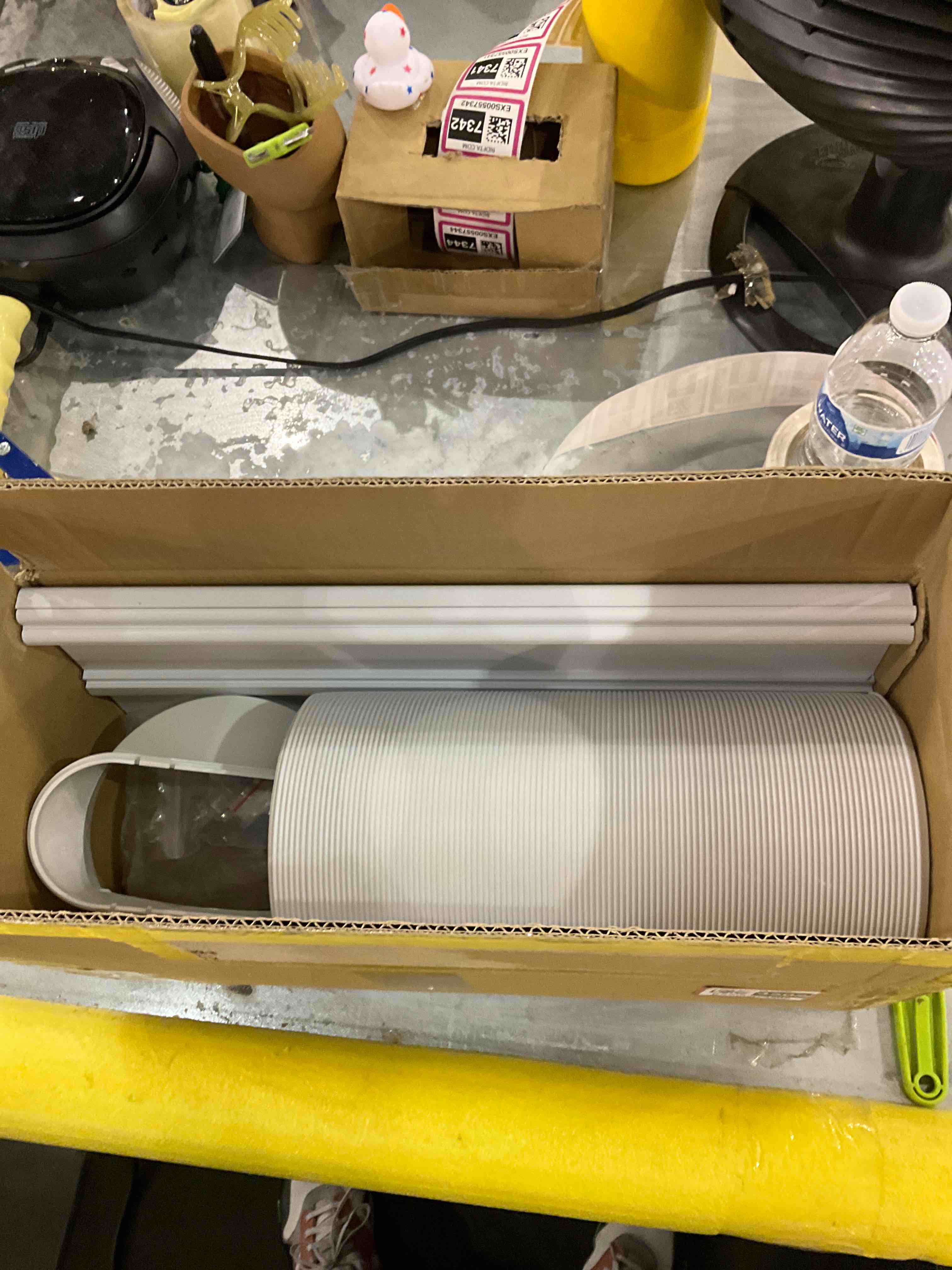 https://s3.amazonaws.com/lotting-images-prod/bidfta/EXS00574502_1694086091593.jpeg