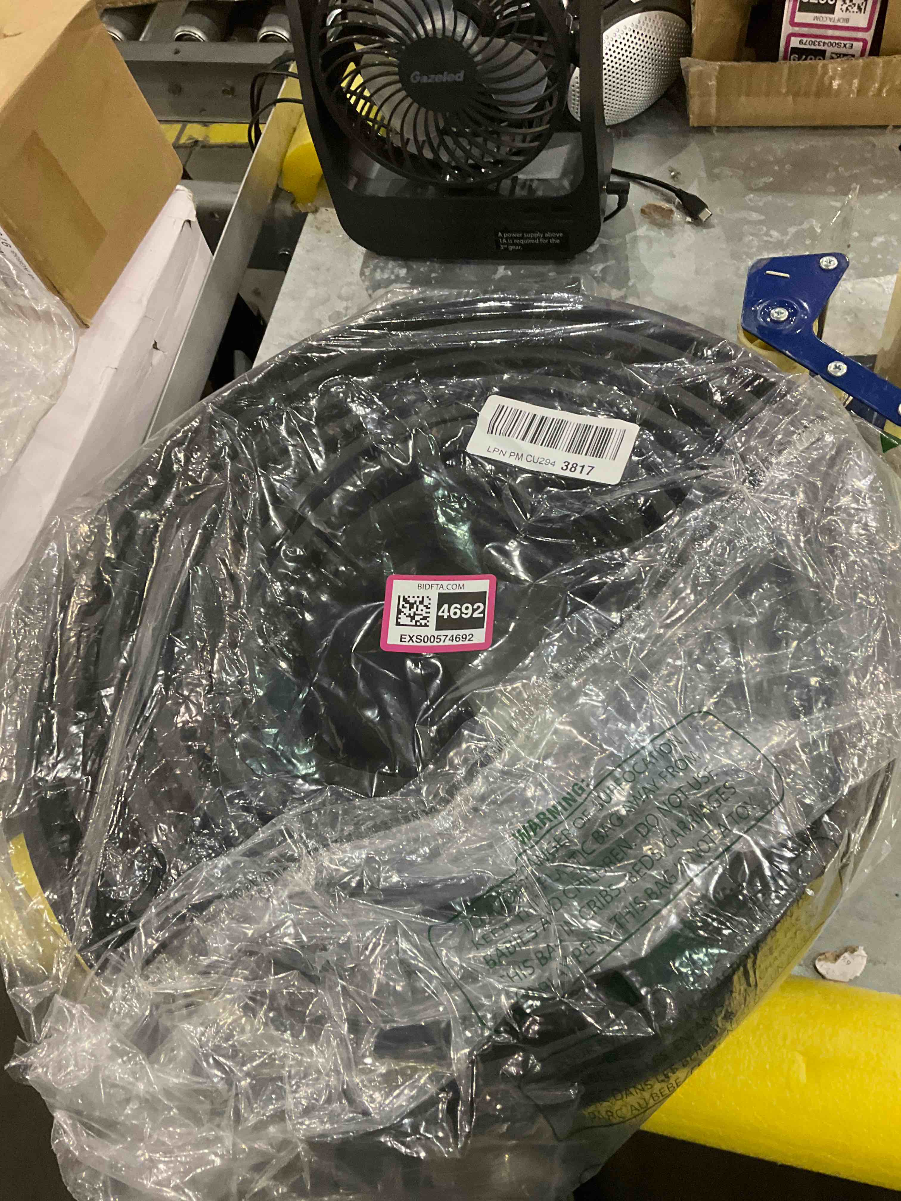 https://s3.amazonaws.com/lotting-images-prod/bidfta/EXS00574692_1694174948073.jpeg