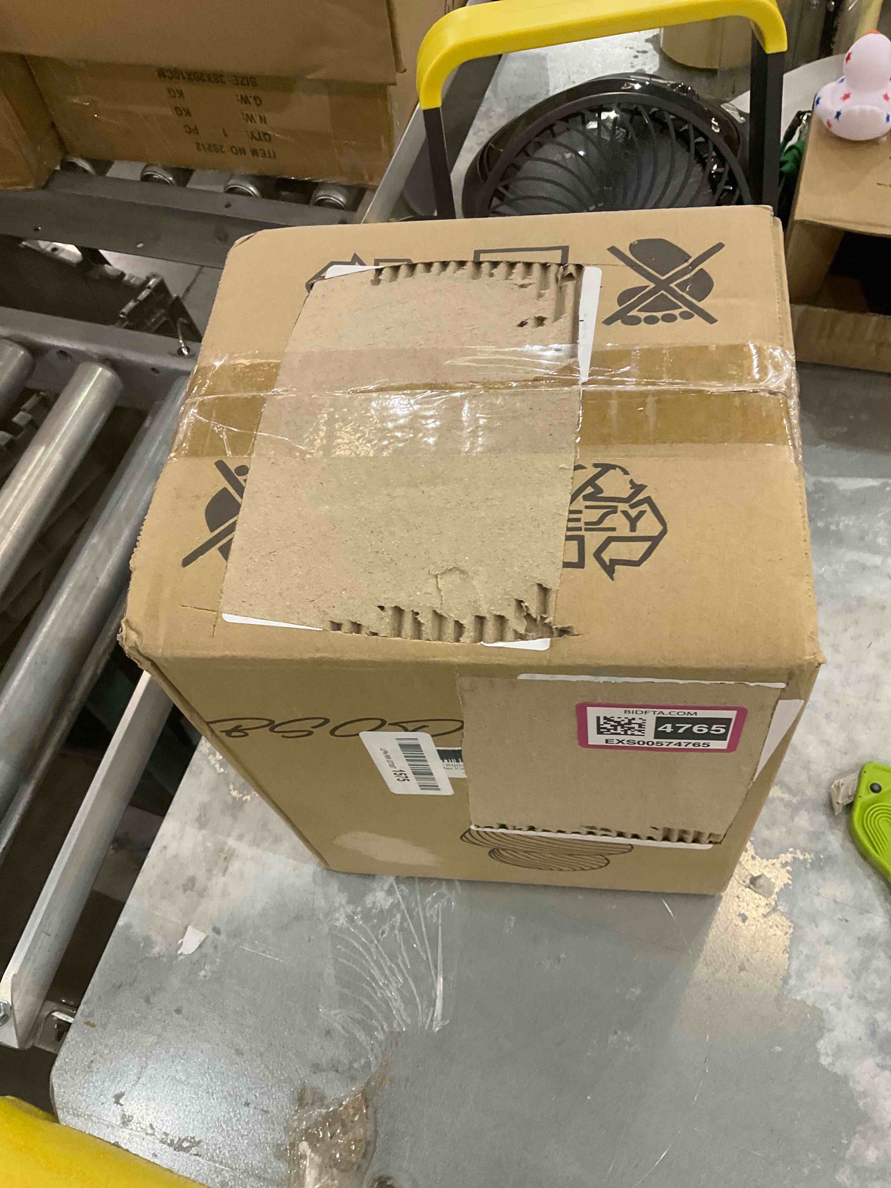 https://s3.amazonaws.com/lotting-images-prod/bidfta/EXS00574765_1694184462179.jpeg