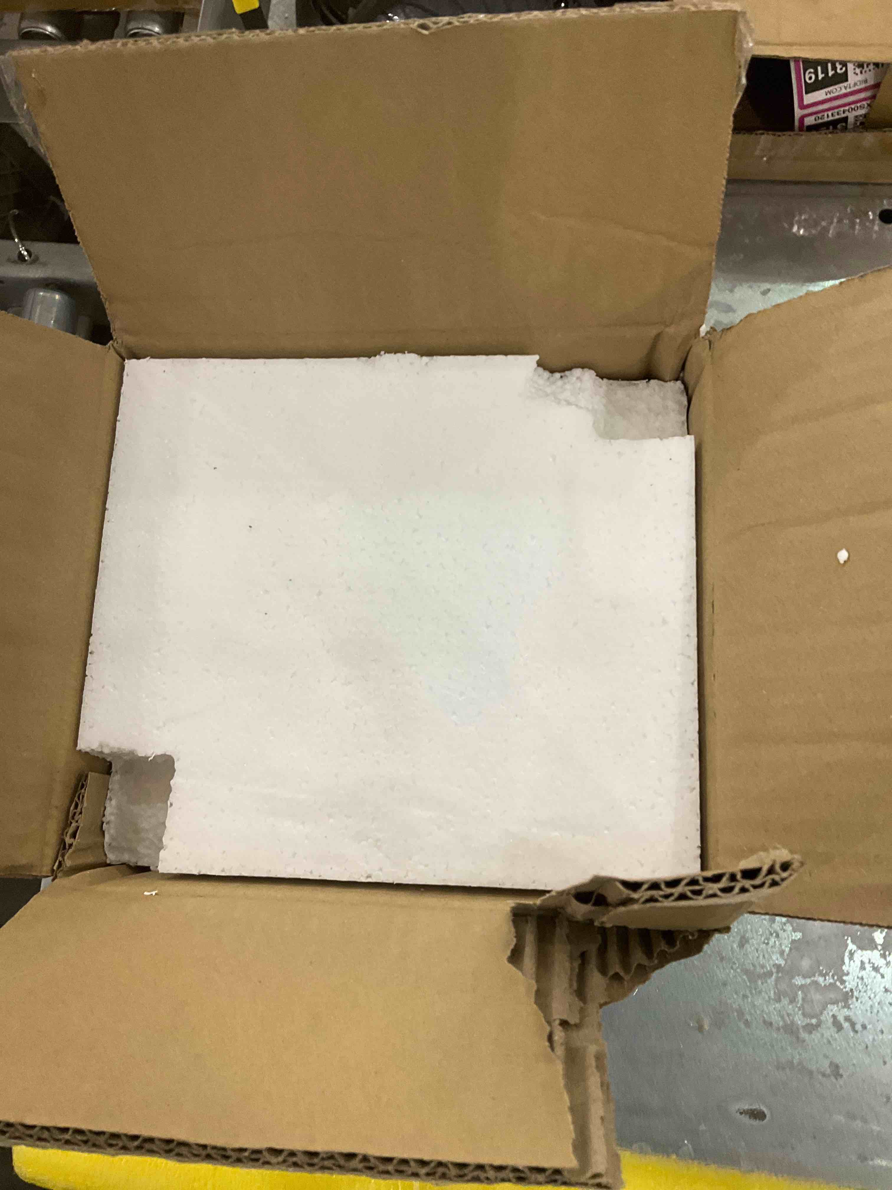 https://s3.amazonaws.com/lotting-images-prod/bidfta/EXS00574765_1694184476045.jpeg