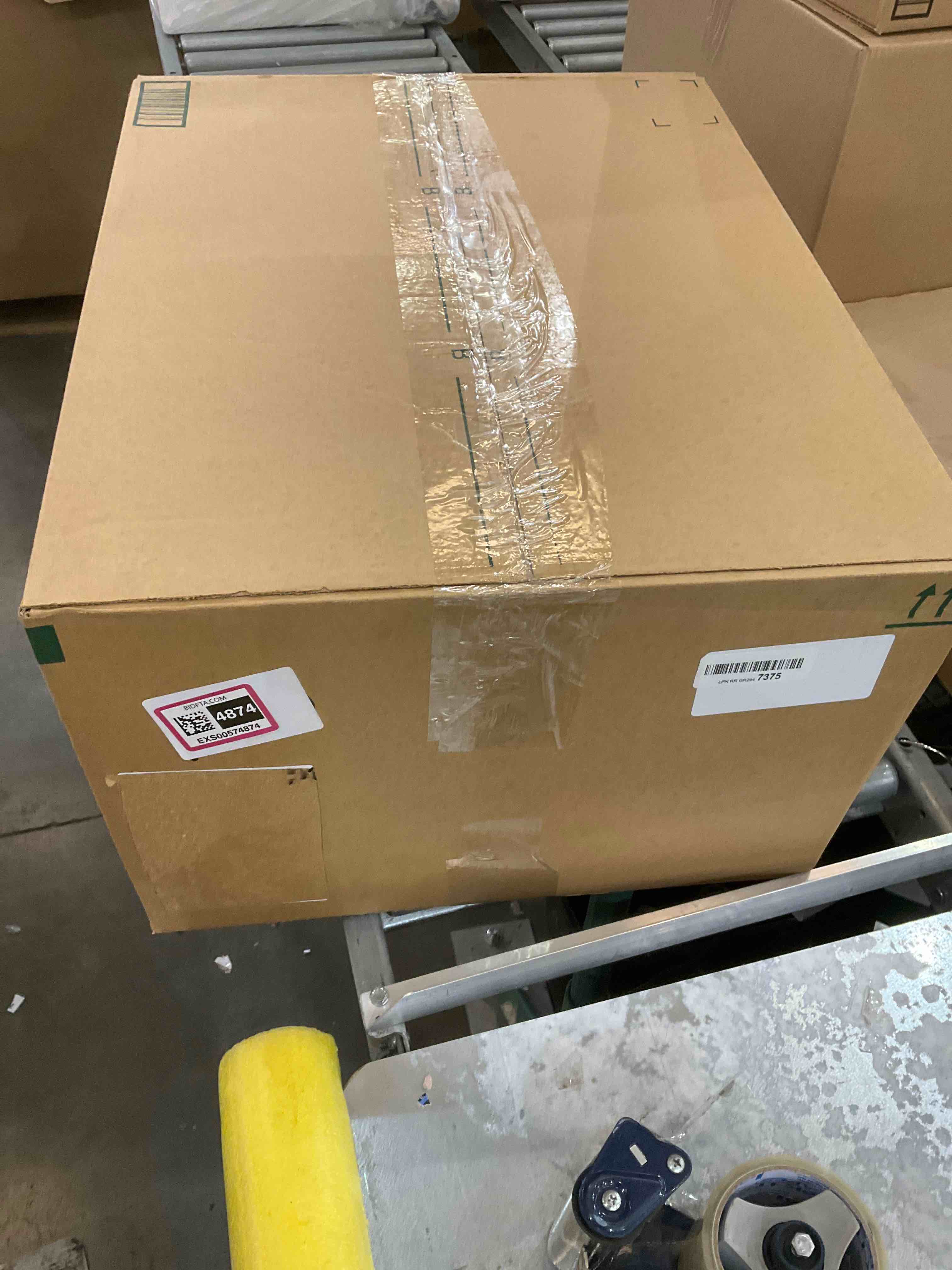 https://s3.amazonaws.com/lotting-images-prod/bidfta/EXS00574874_1694200234932.jpeg