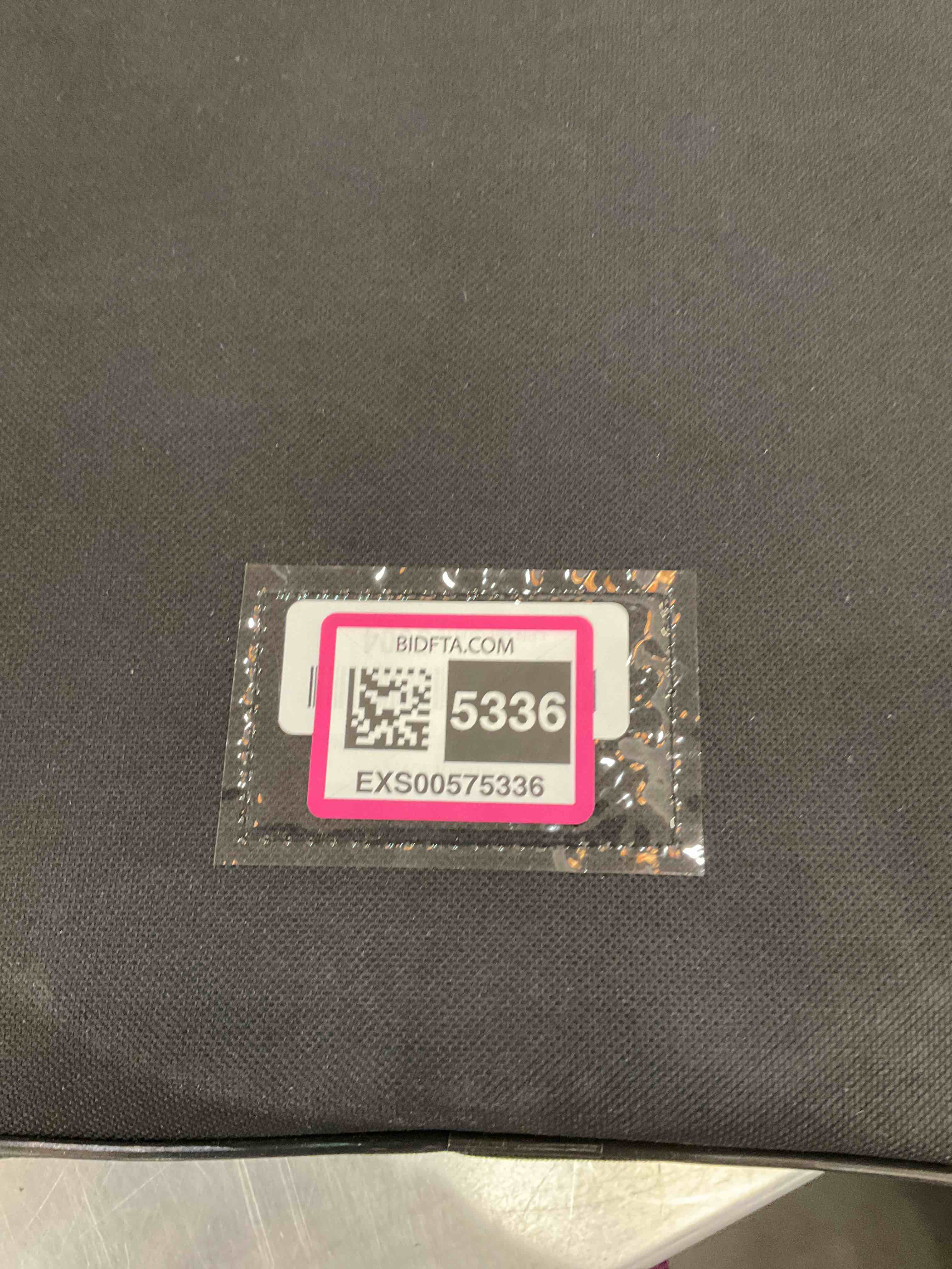 https://s3.amazonaws.com/lotting-images-prod/bidfta/EXS00575336_1694618713299.jpeg