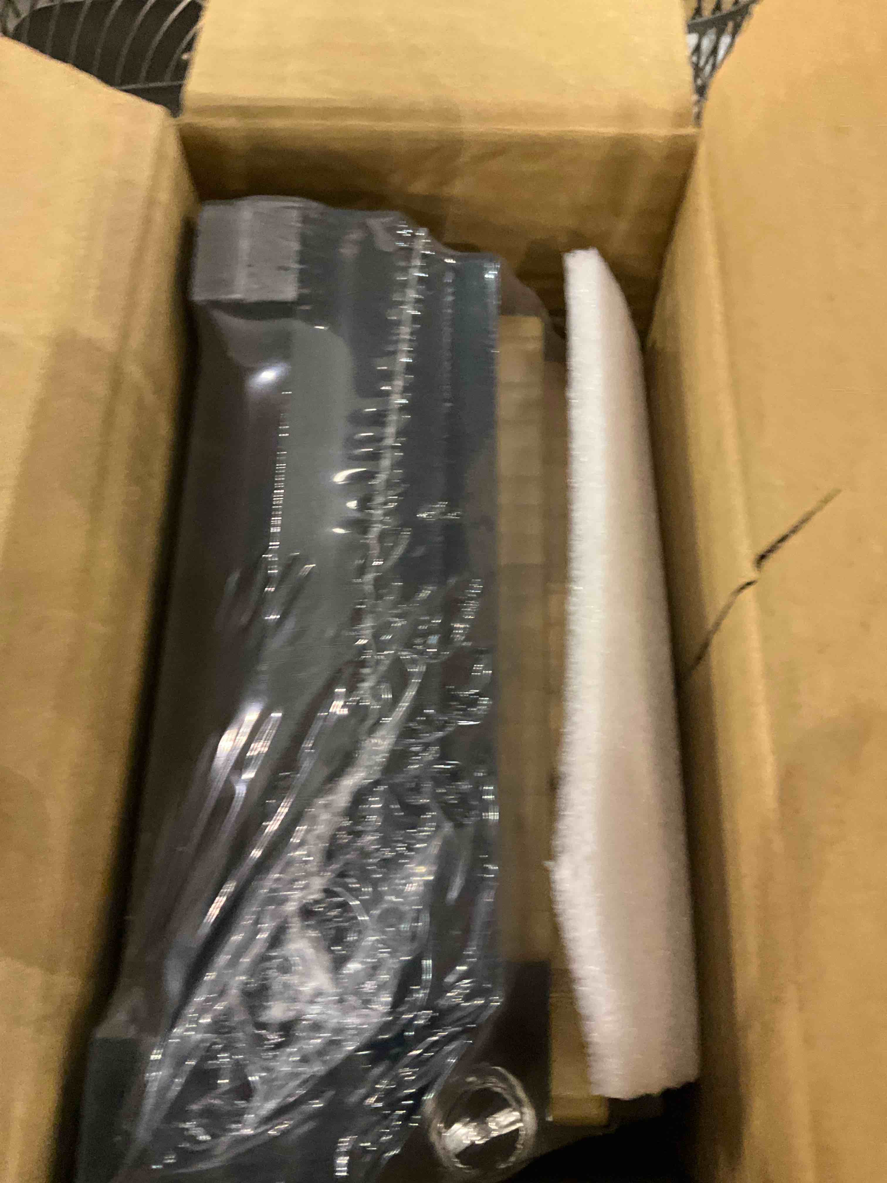 https://s3.amazonaws.com/lotting-images-prod/bidfta/EXS00575909_1695730481082.jpeg