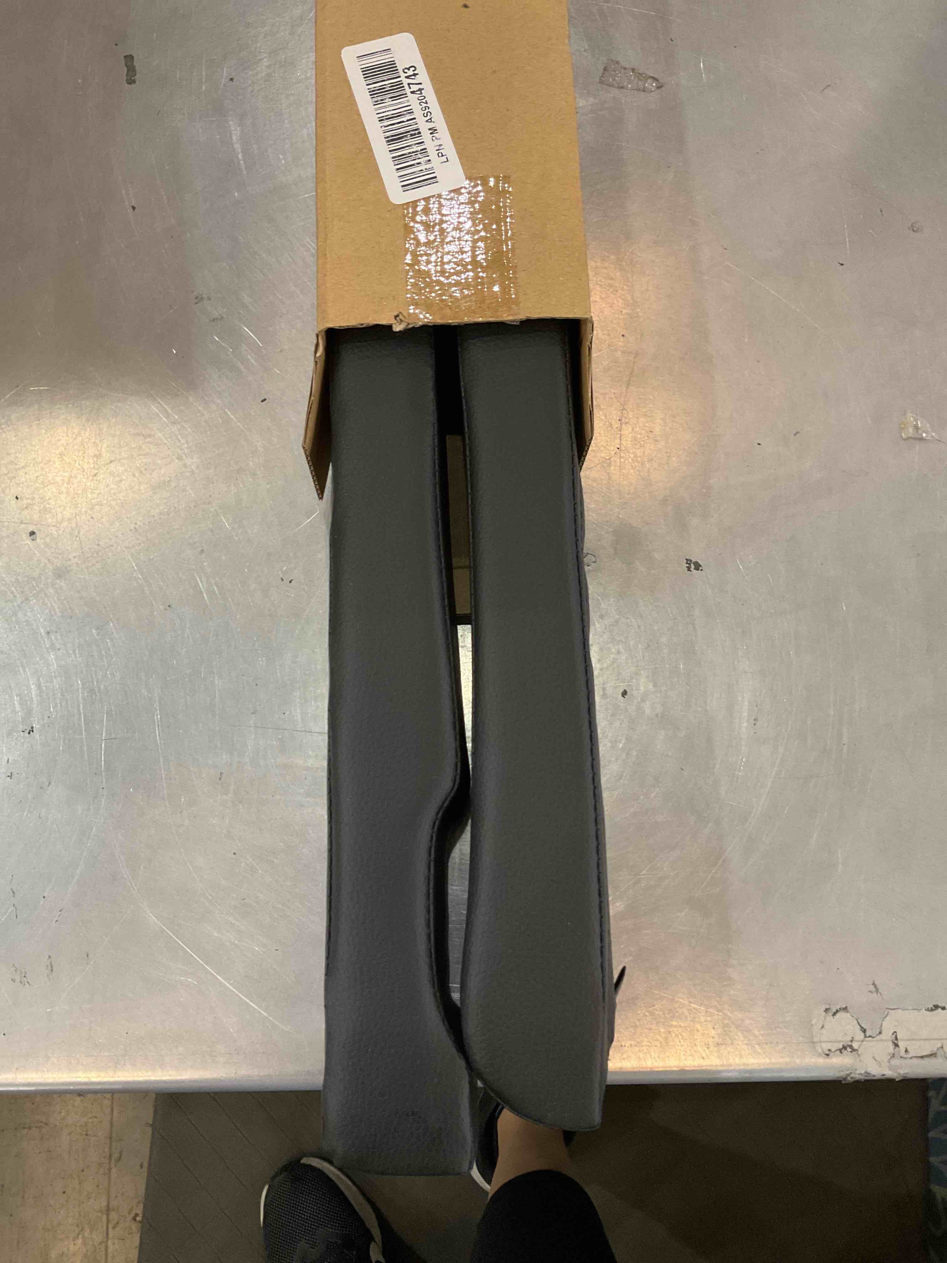 https://s3.amazonaws.com/lotting-images-prod/bidfta/EXS00576322_1694711207979.jpeg