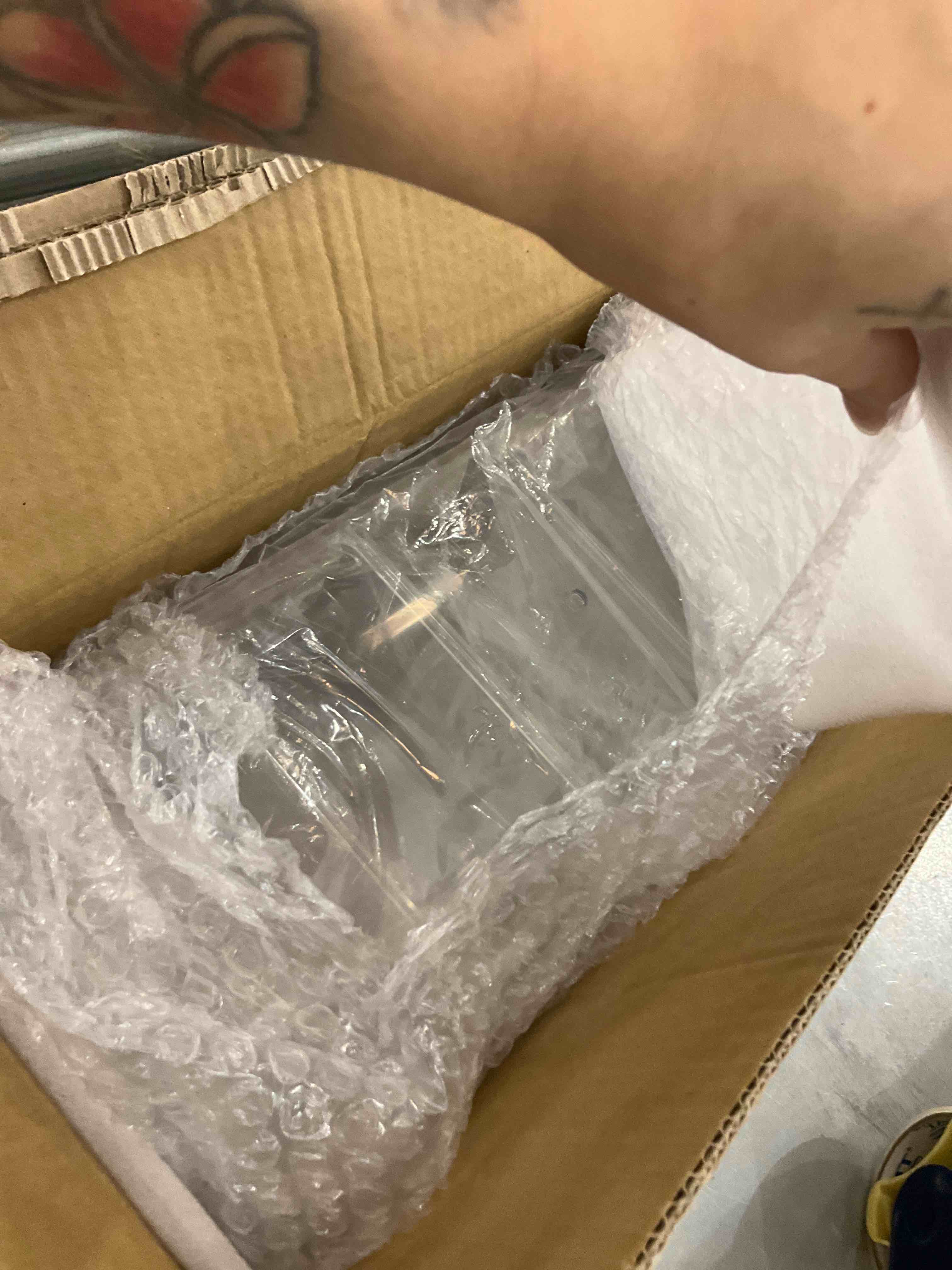 https://s3.amazonaws.com/lotting-images-prod/bidfta/EXS00576622_1694181659250.jpeg