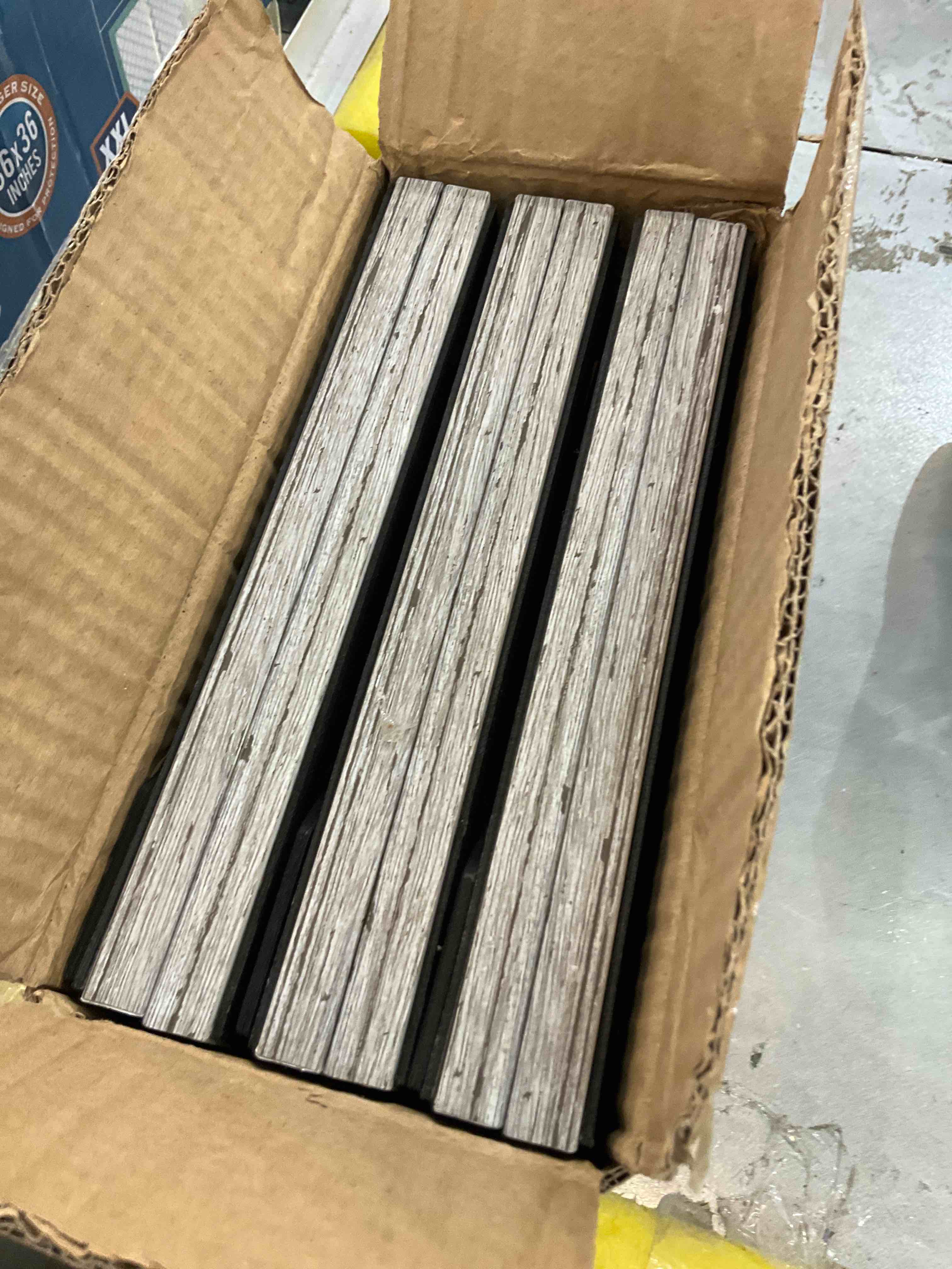 https://s3.amazonaws.com/lotting-images-prod/bidfta/EXS00576706_1694192256667.jpeg