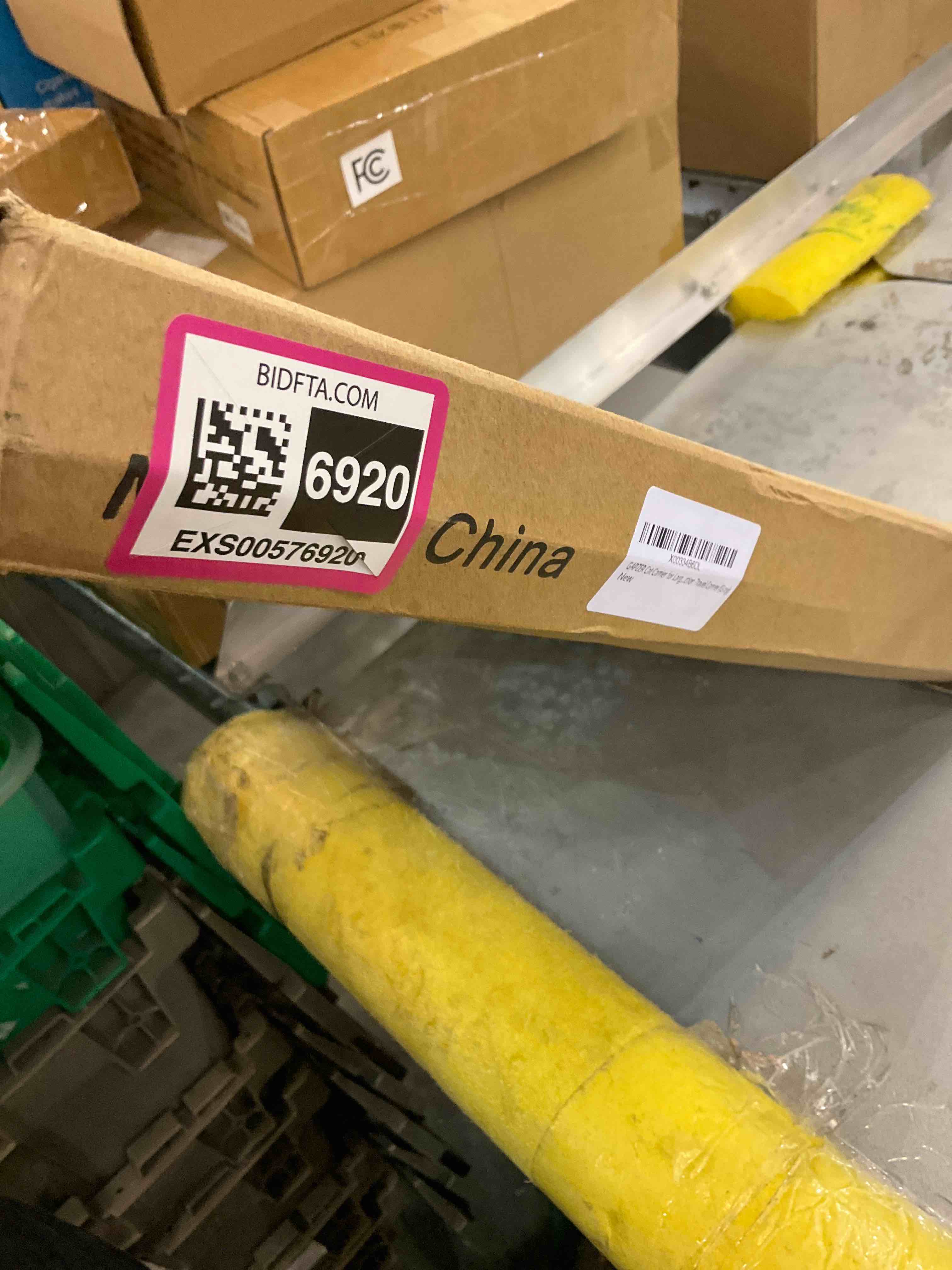 https://s3.amazonaws.com/lotting-images-prod/bidfta/EXS00576920_1694458180797.jpeg