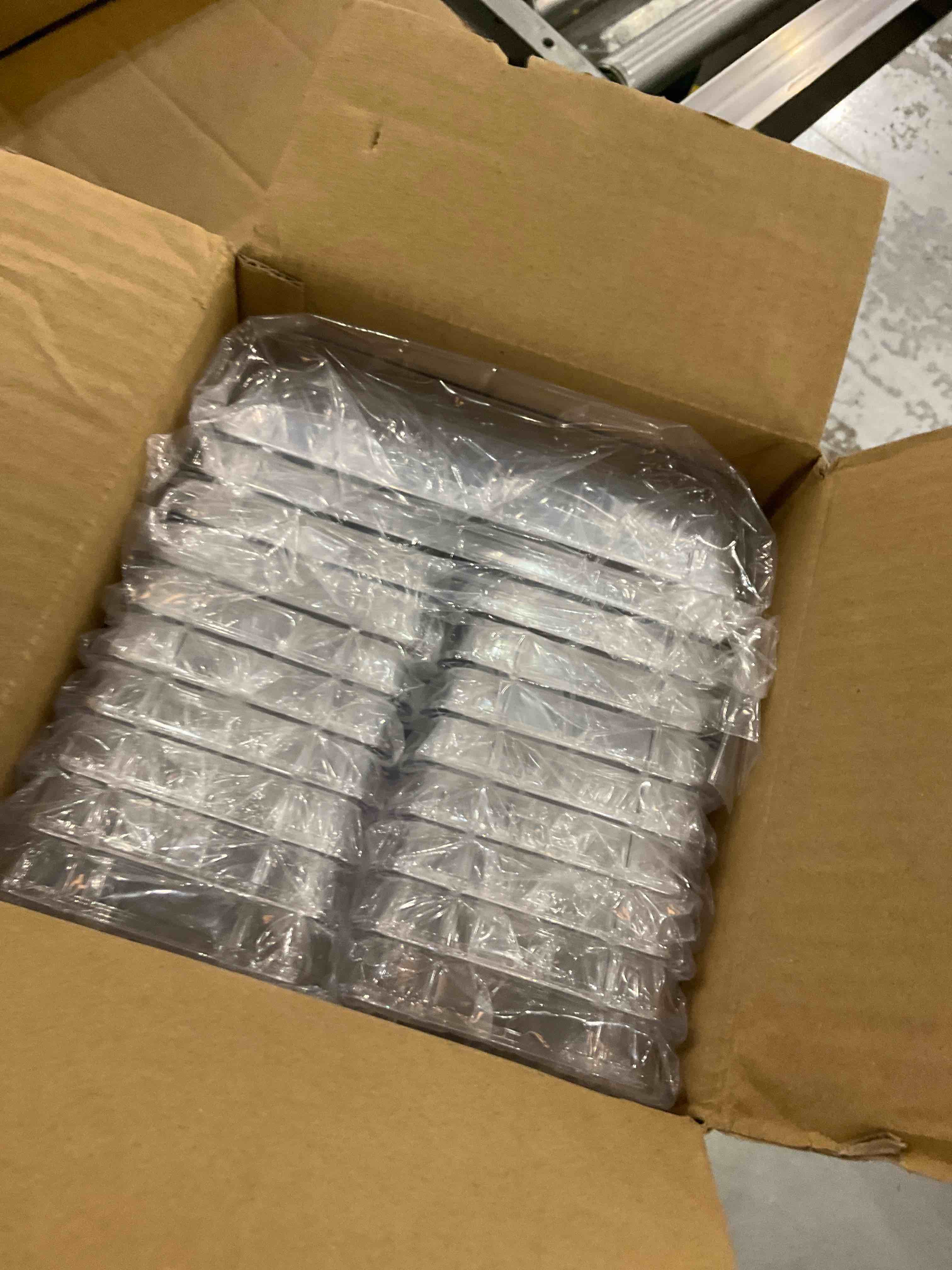 https://s3.amazonaws.com/lotting-images-prod/bidfta/EXS00576983_1694526628795.jpeg