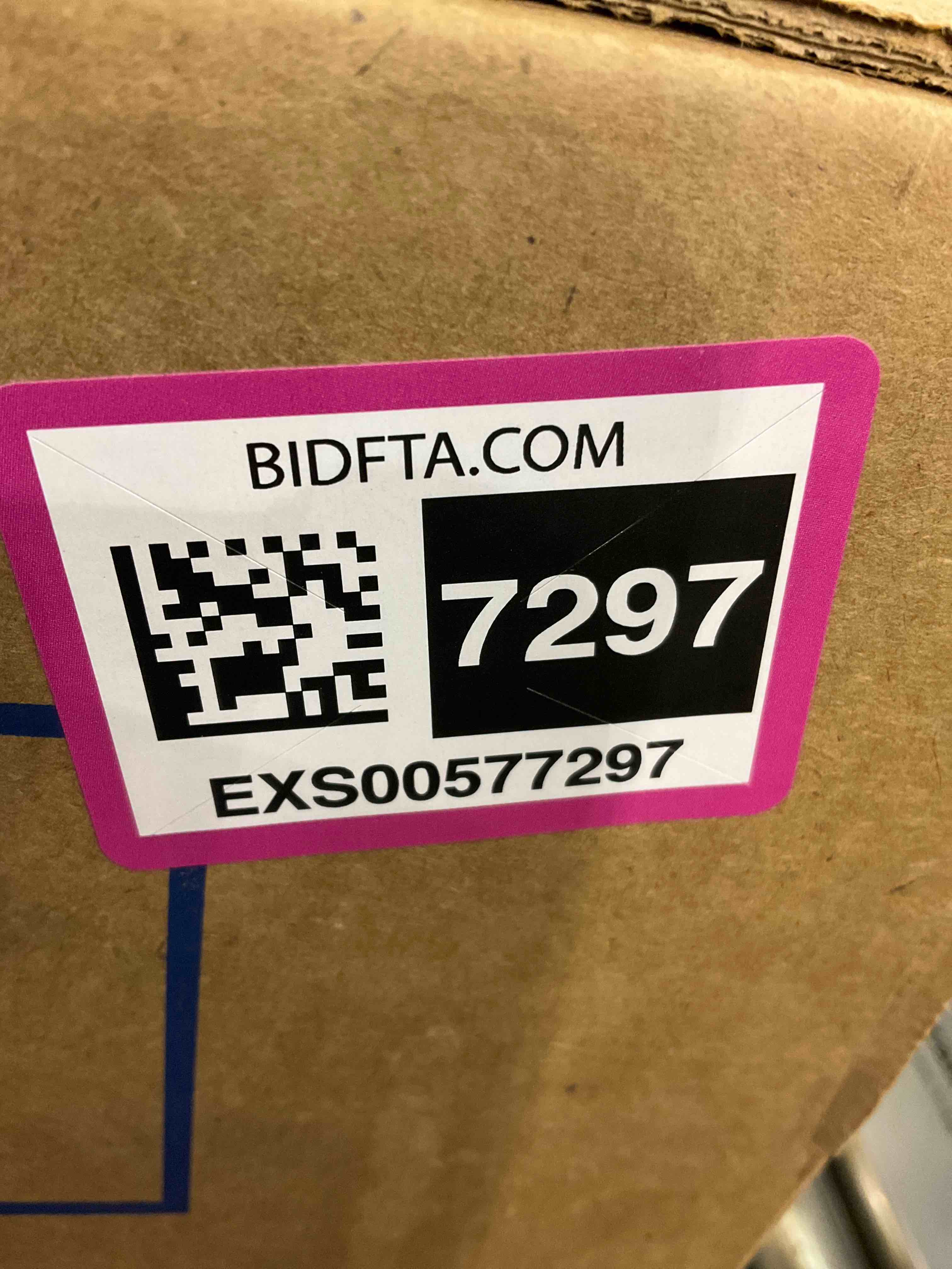 https://s3.amazonaws.com/lotting-images-prod/bidfta/EXS00577297_1694605924309.jpeg