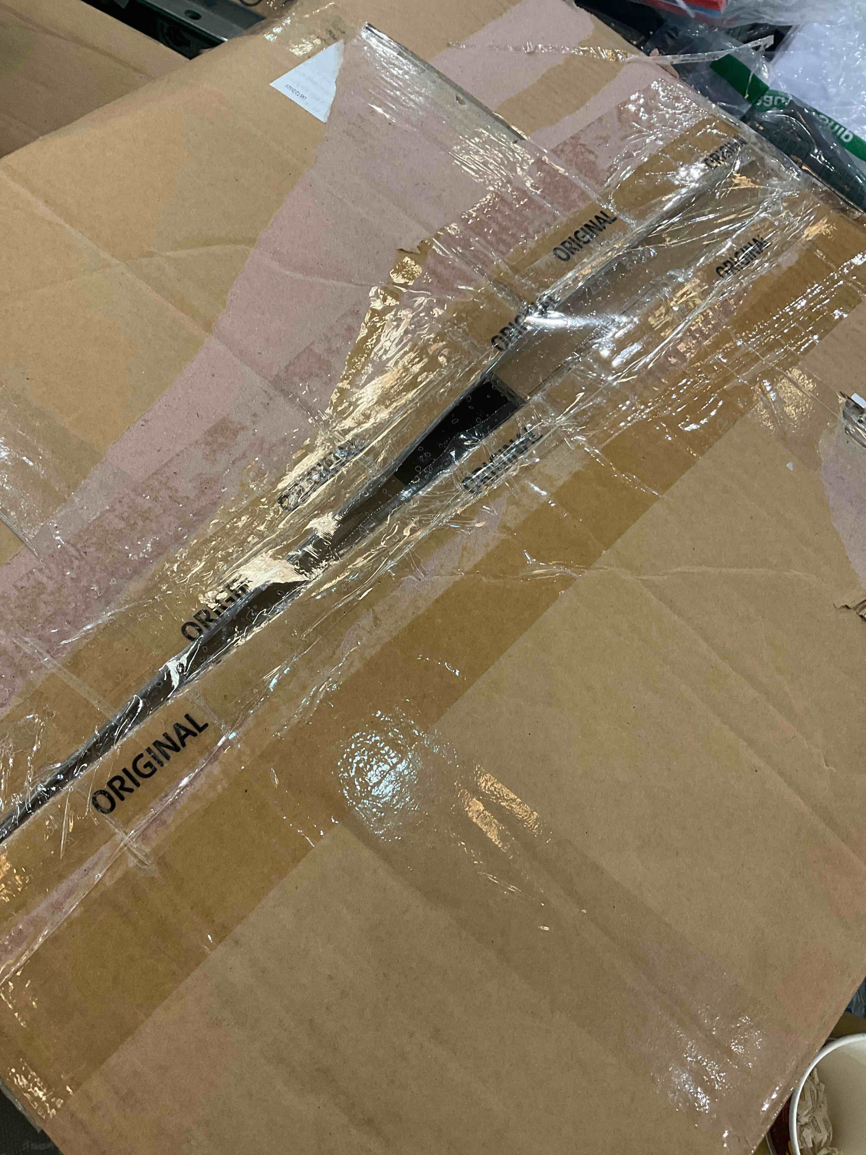 https://s3.amazonaws.com/lotting-images-prod/bidfta/EXS00577406_1694619100137.jpeg