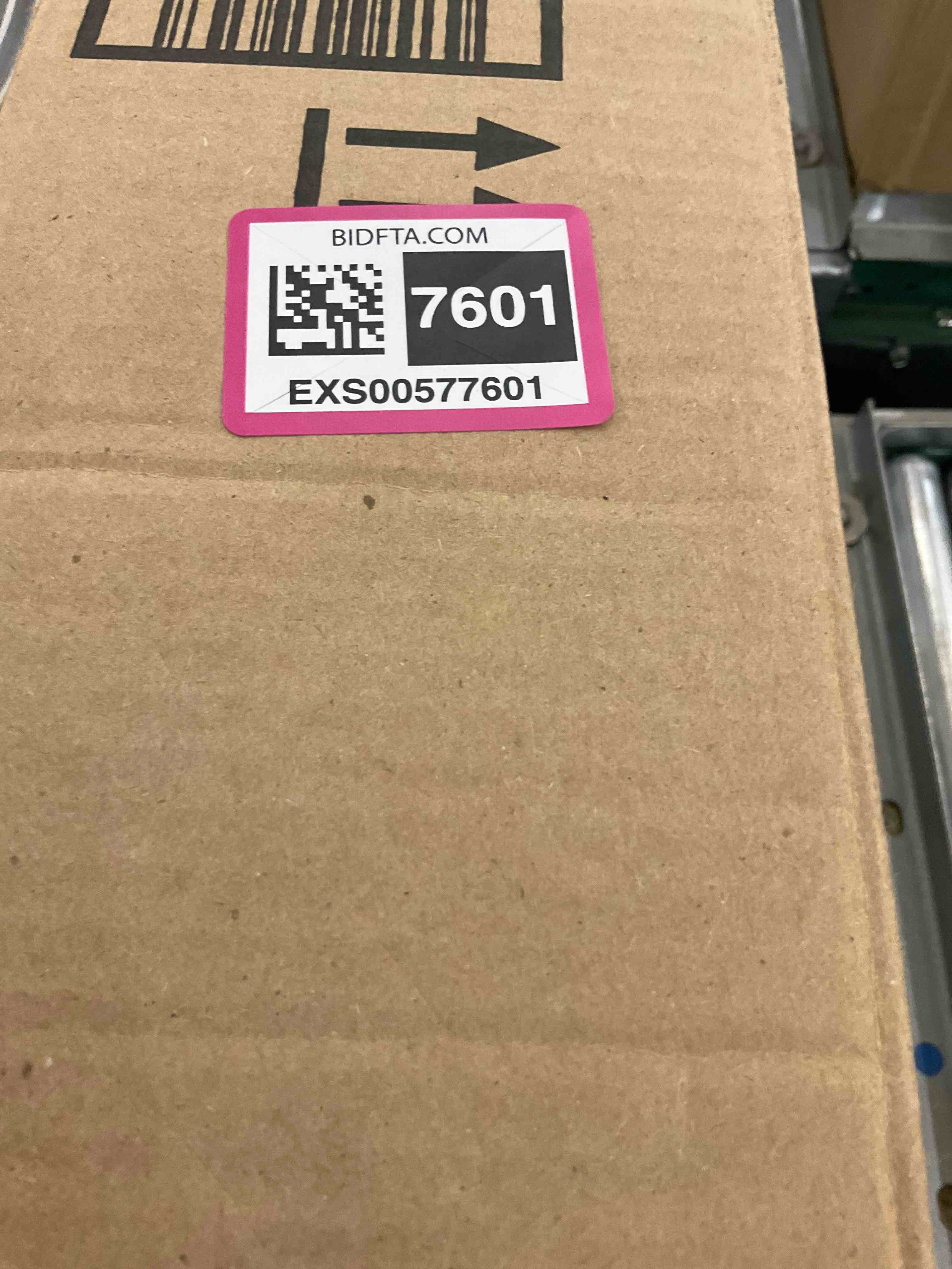 https://s3.amazonaws.com/lotting-images-prod/bidfta/EXS00577601_1694181536975.jpeg