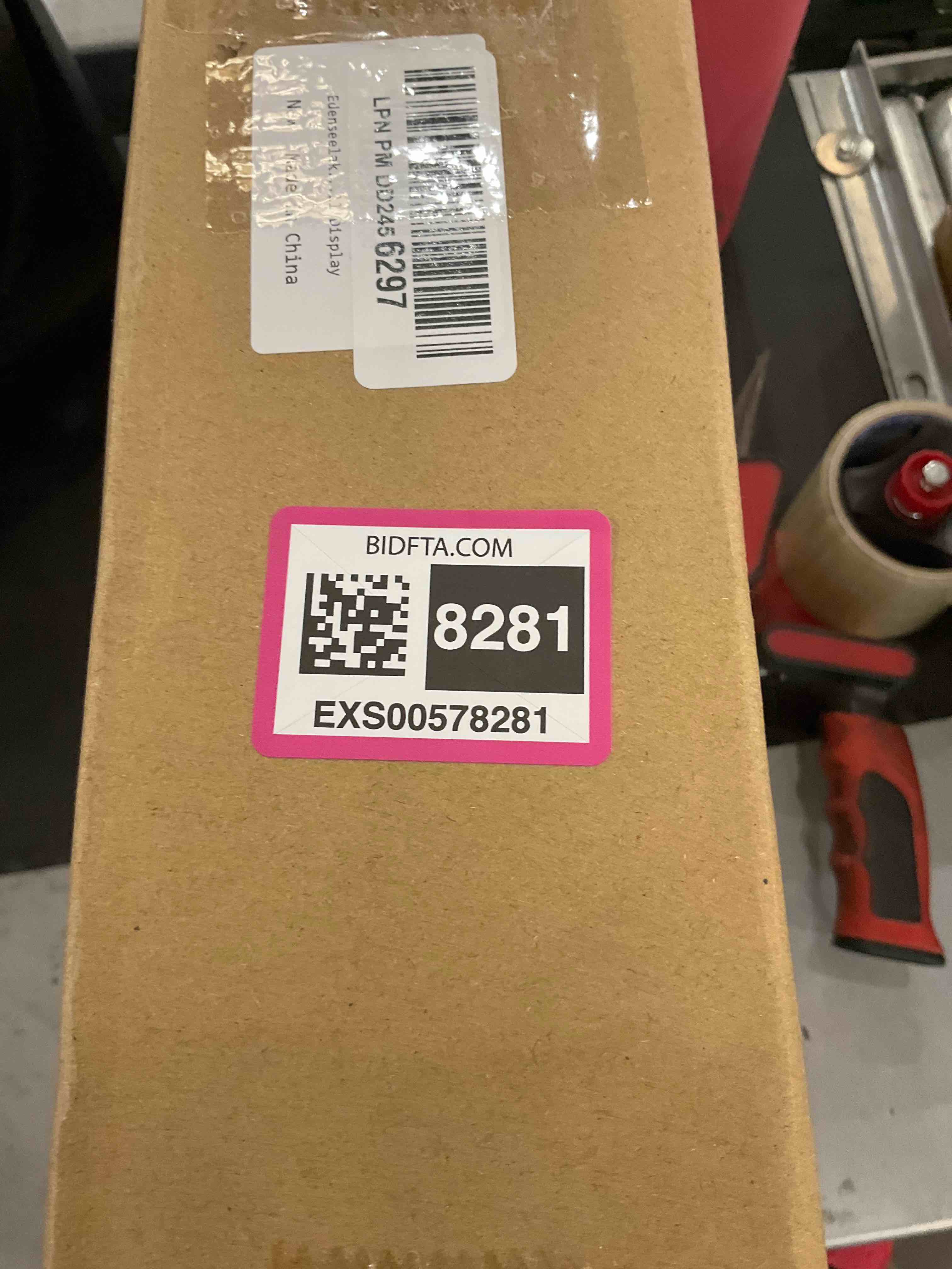 https://s3.amazonaws.com/lotting-images-prod/bidfta/EXS00578281_1694441189688.jpeg