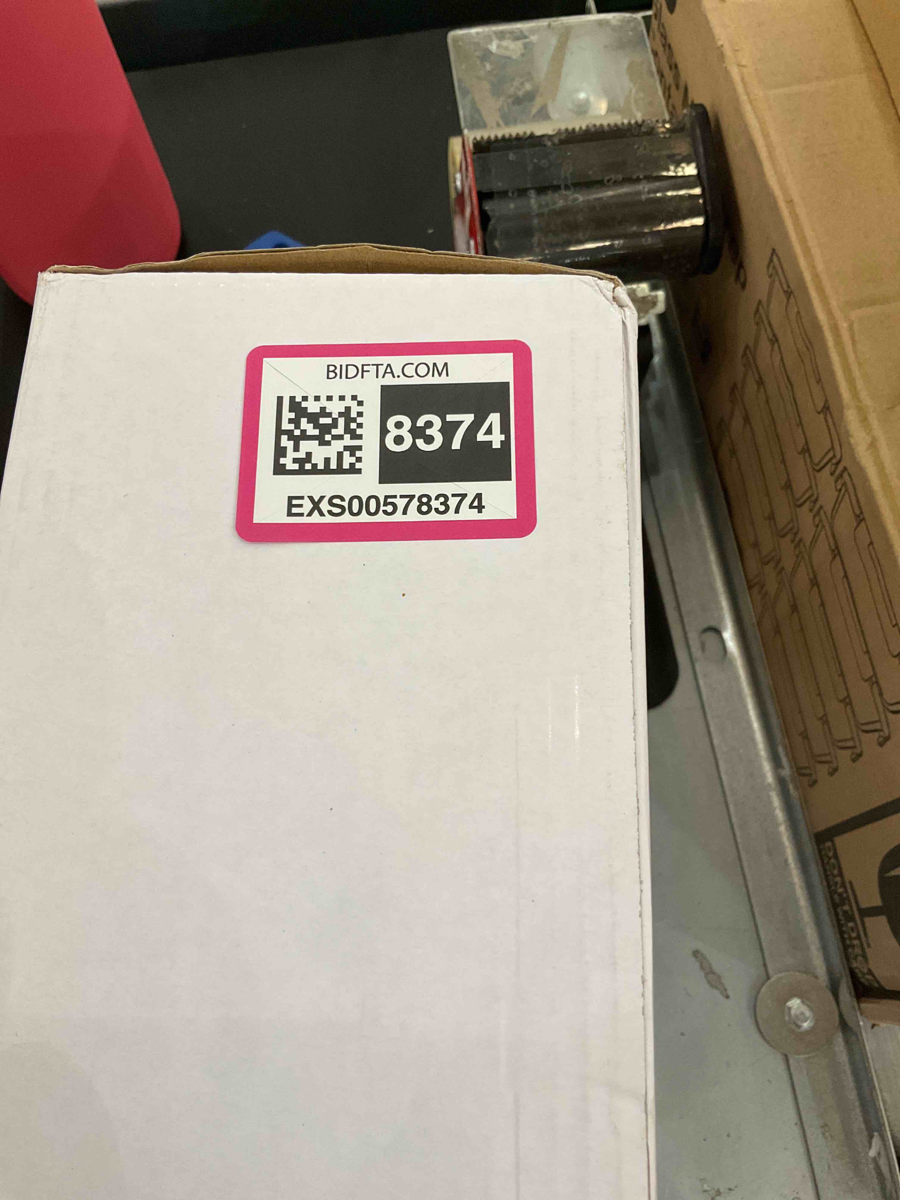 https://s3.amazonaws.com/lotting-images-prod/bidfta/EXS00578374_1694457977095.jpeg
