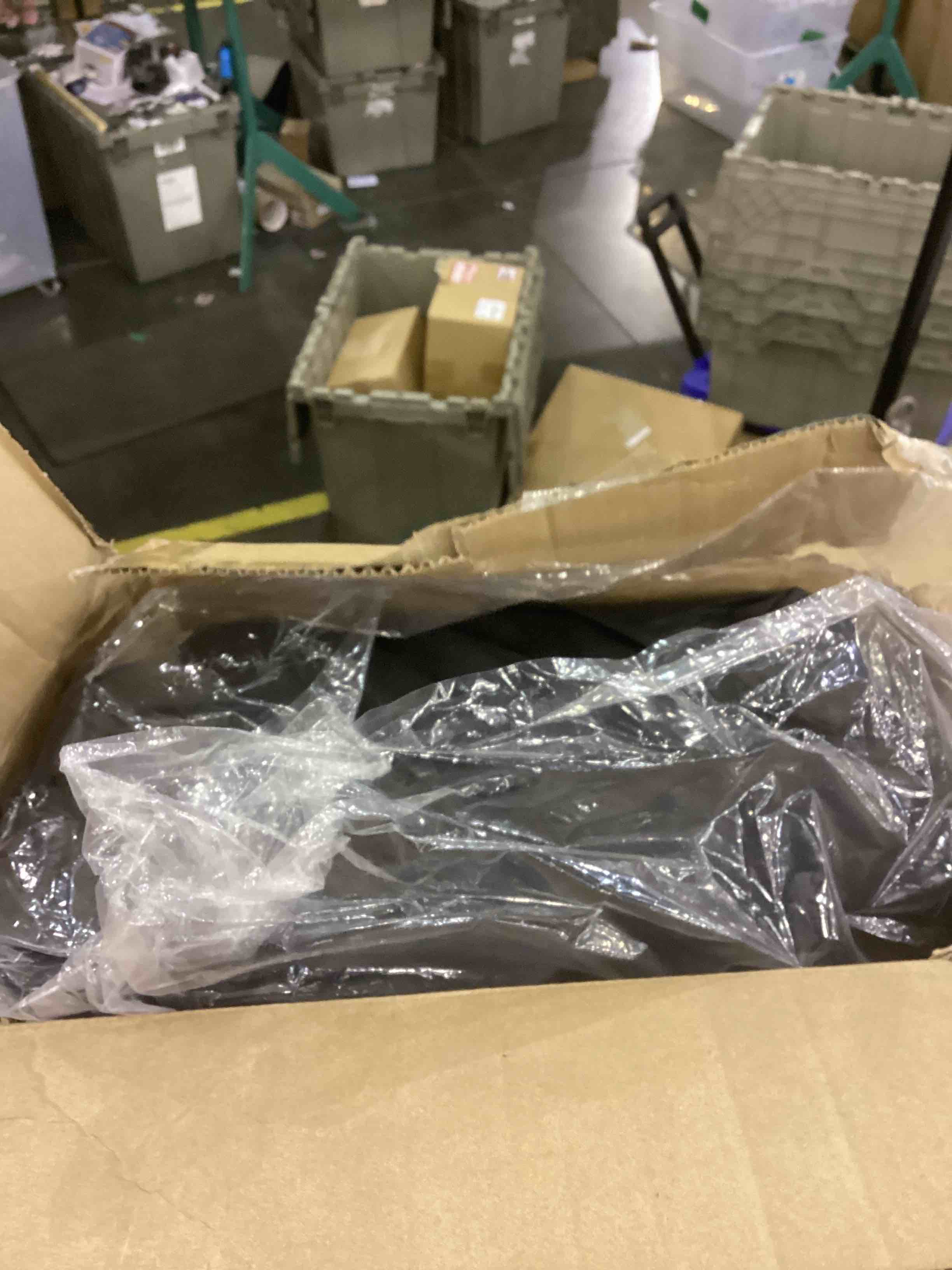 https://s3.amazonaws.com/lotting-images-prod/bidfta/EXS00578504_1694013399698.jpeg