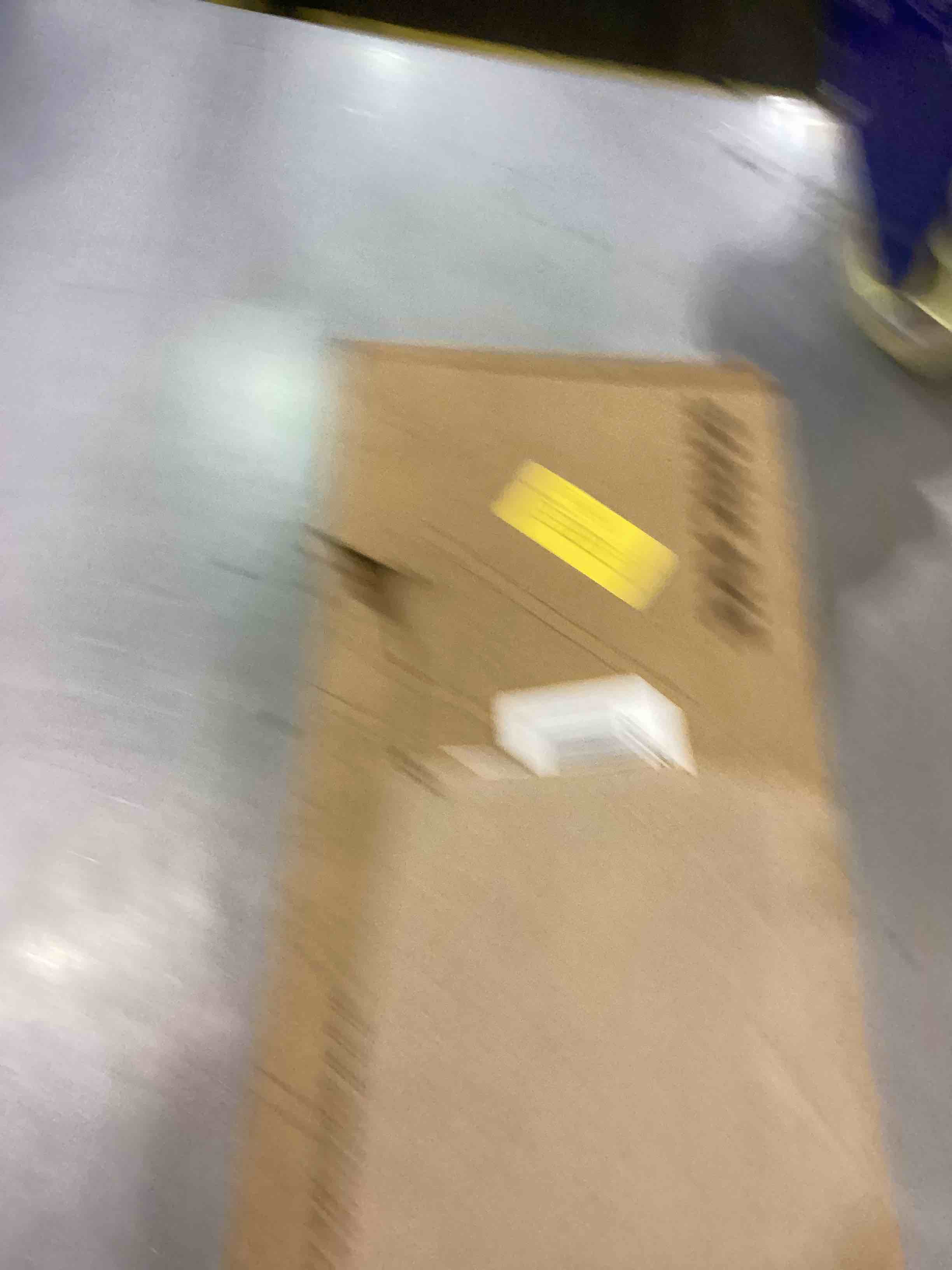 https://s3.amazonaws.com/lotting-images-prod/bidfta/EXS00578698_1694093715191.jpeg
