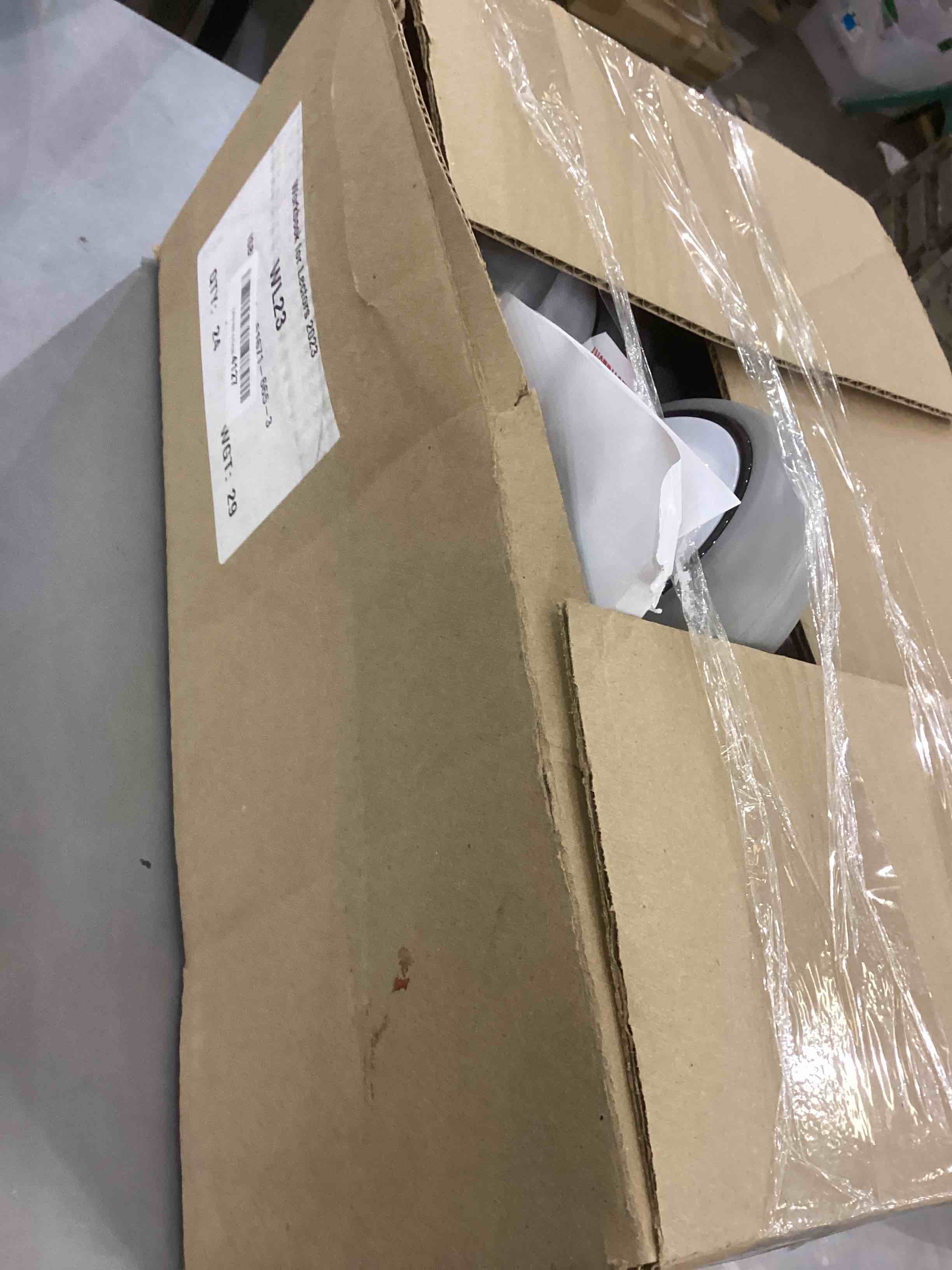 https://s3.amazonaws.com/lotting-images-prod/bidfta/EXS00578708_1694094916105.jpeg