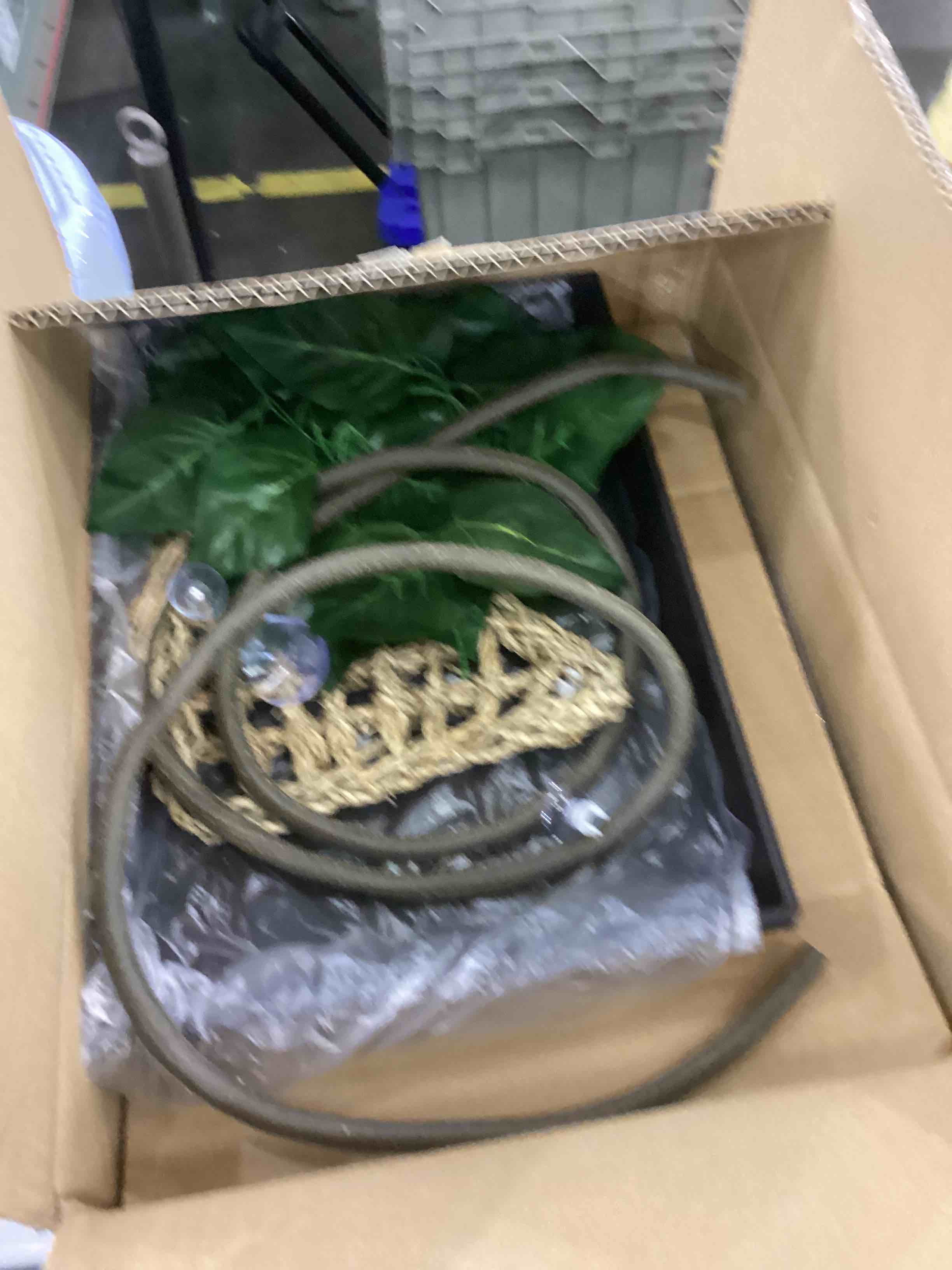 https://s3.amazonaws.com/lotting-images-prod/bidfta/EXS00578941_1694441318354.jpeg