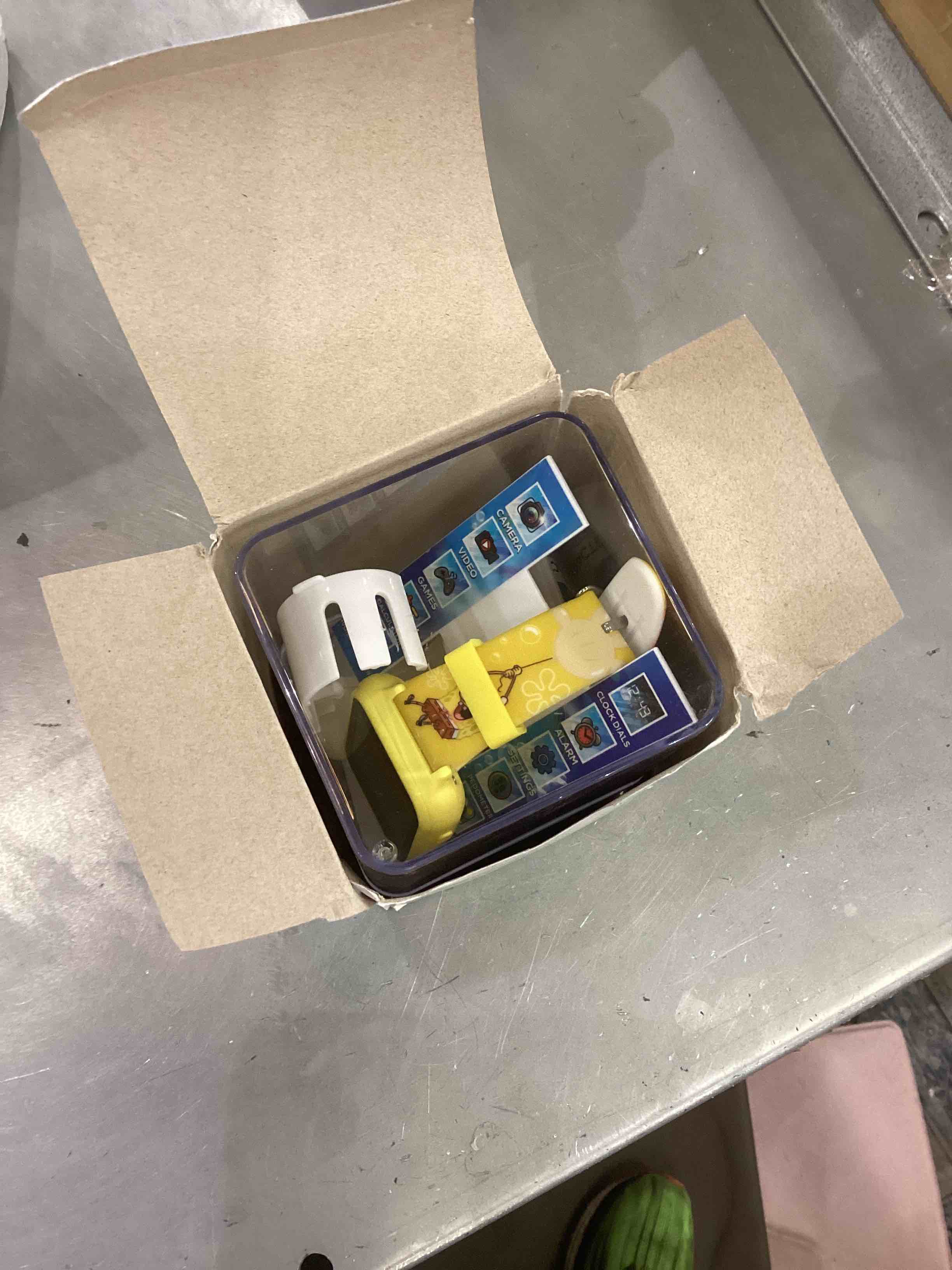 https://s3.amazonaws.com/lotting-images-prod/bidfta/EXS00578980_1694443996281.jpeg