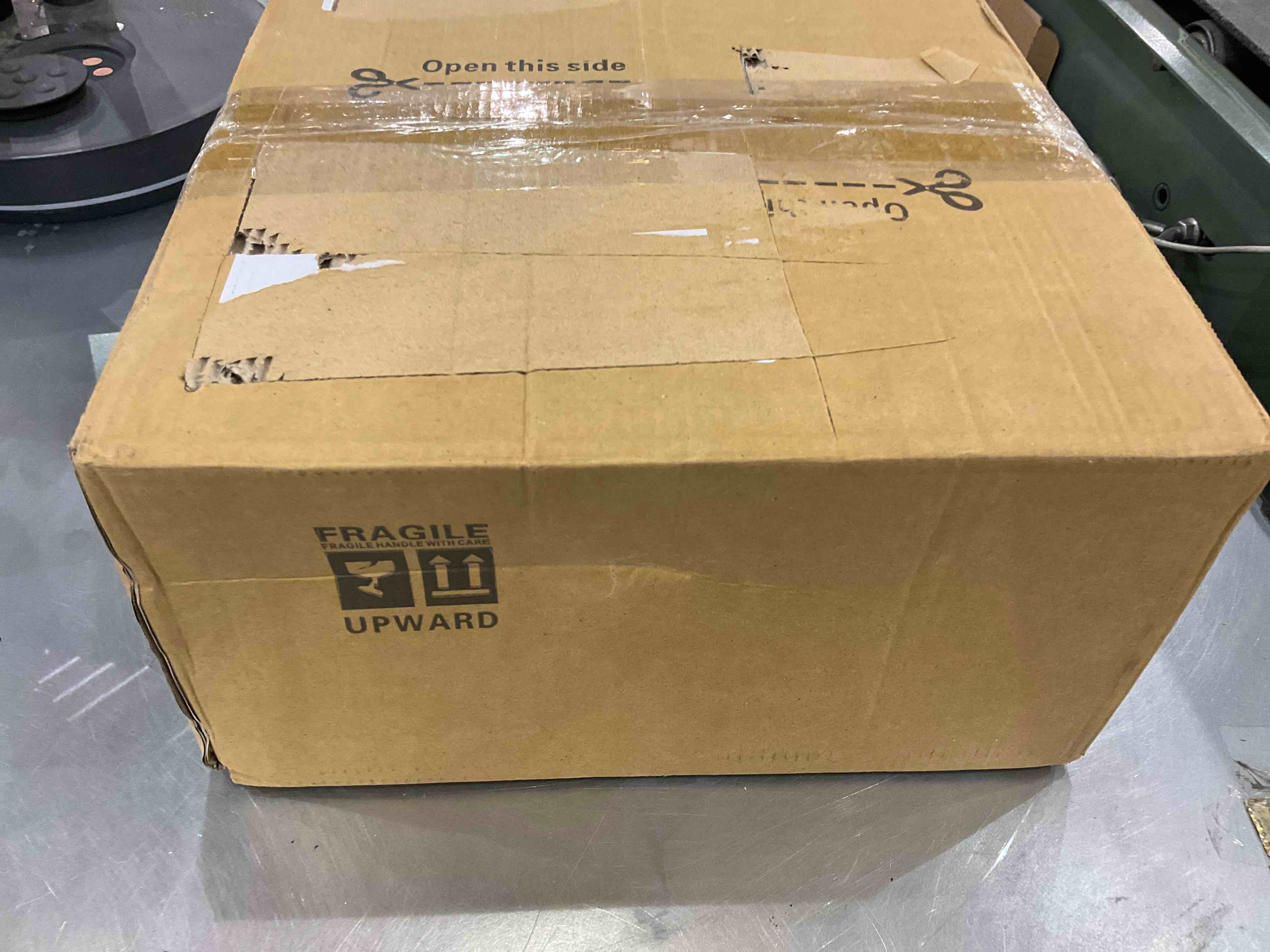 https://s3.amazonaws.com/lotting-images-prod/bidfta/EXS00579080_1694092983335.jpeg