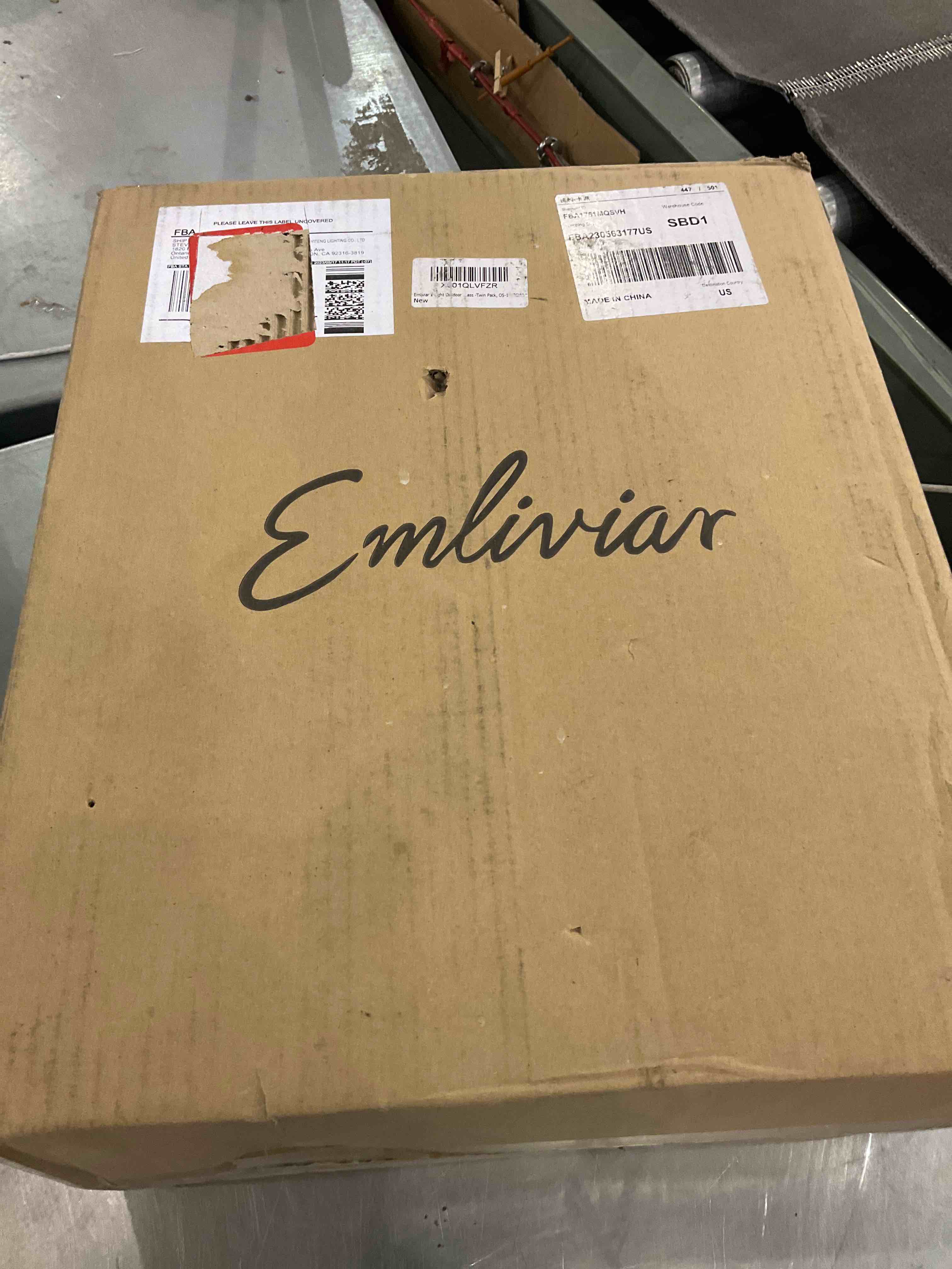 https://s3.amazonaws.com/lotting-images-prod/bidfta/EXS00579100_1694095330903.jpeg