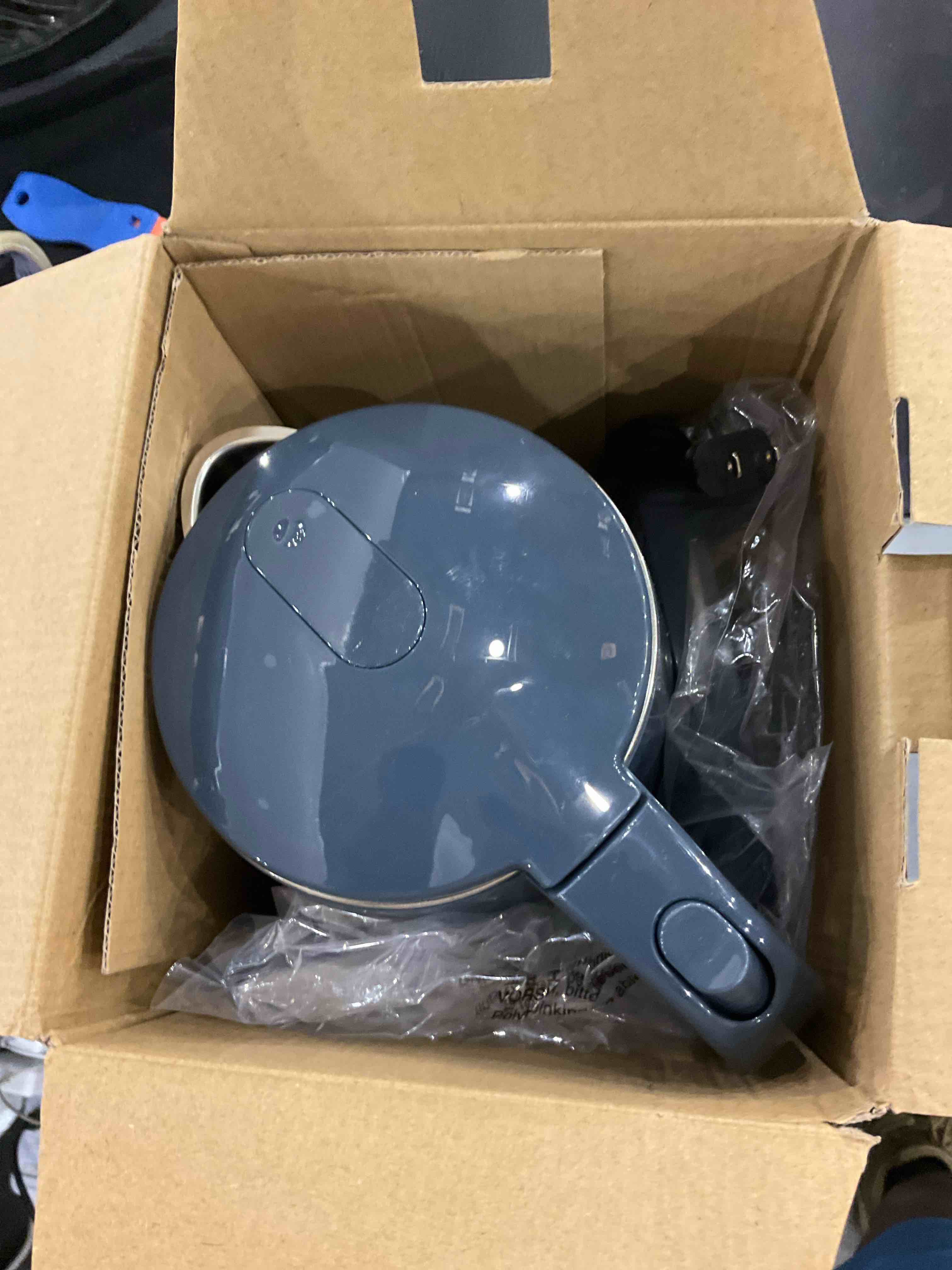 https://s3.amazonaws.com/lotting-images-prod/bidfta/EXS00580021_1695909421265.jpeg