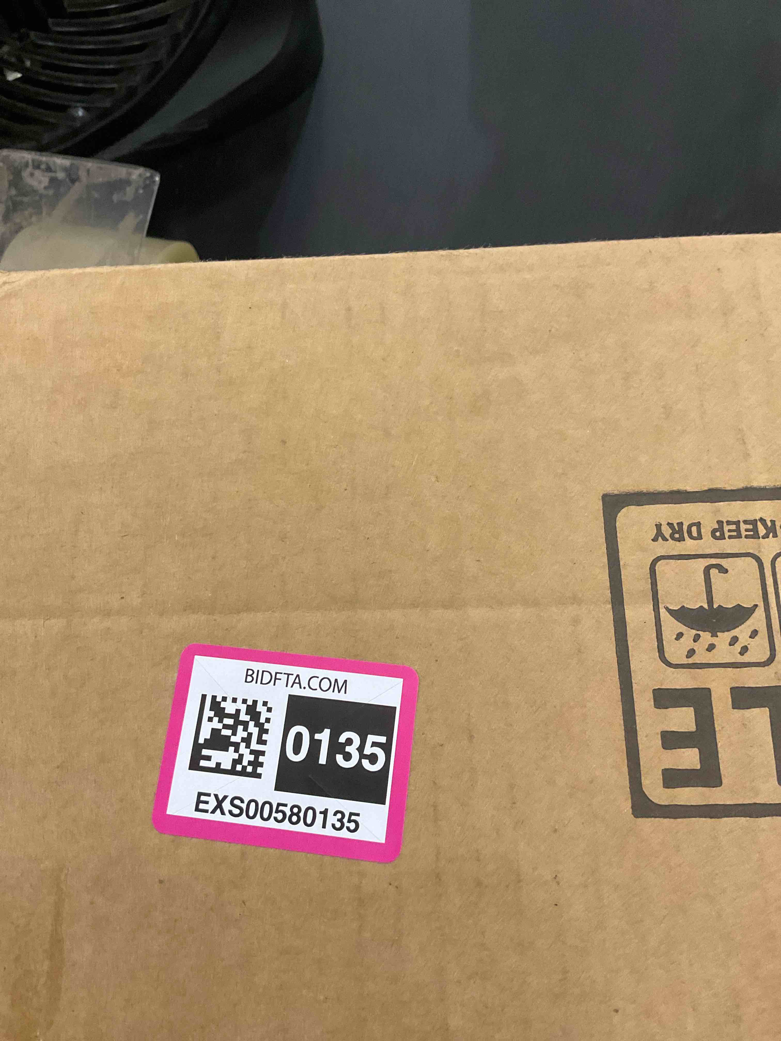 https://s3.amazonaws.com/lotting-images-prod/bidfta/EXS00580135_1696433086223.jpeg