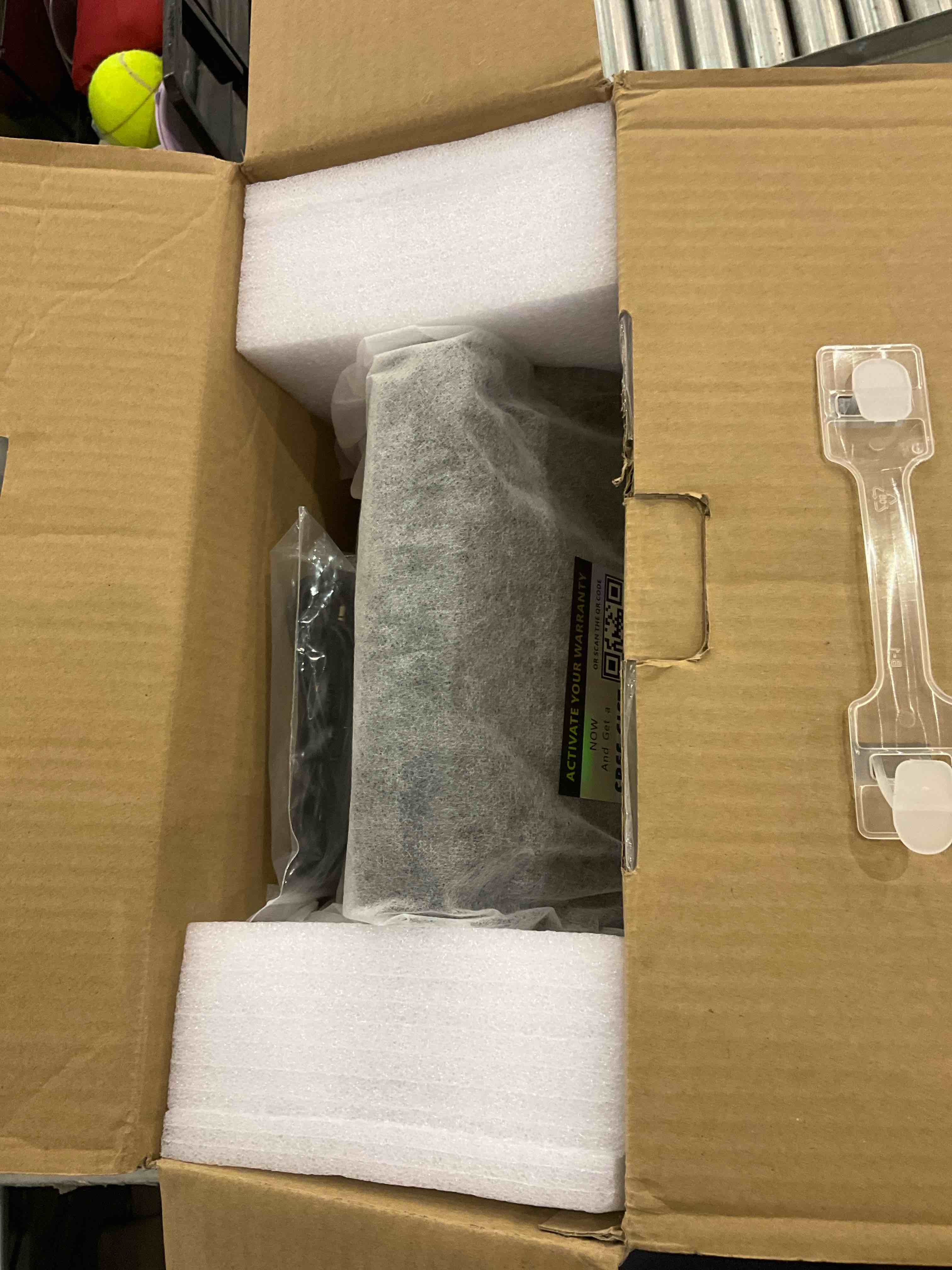 https://s3.amazonaws.com/lotting-images-prod/bidfta/EXS00580231_1697054925397.jpeg
