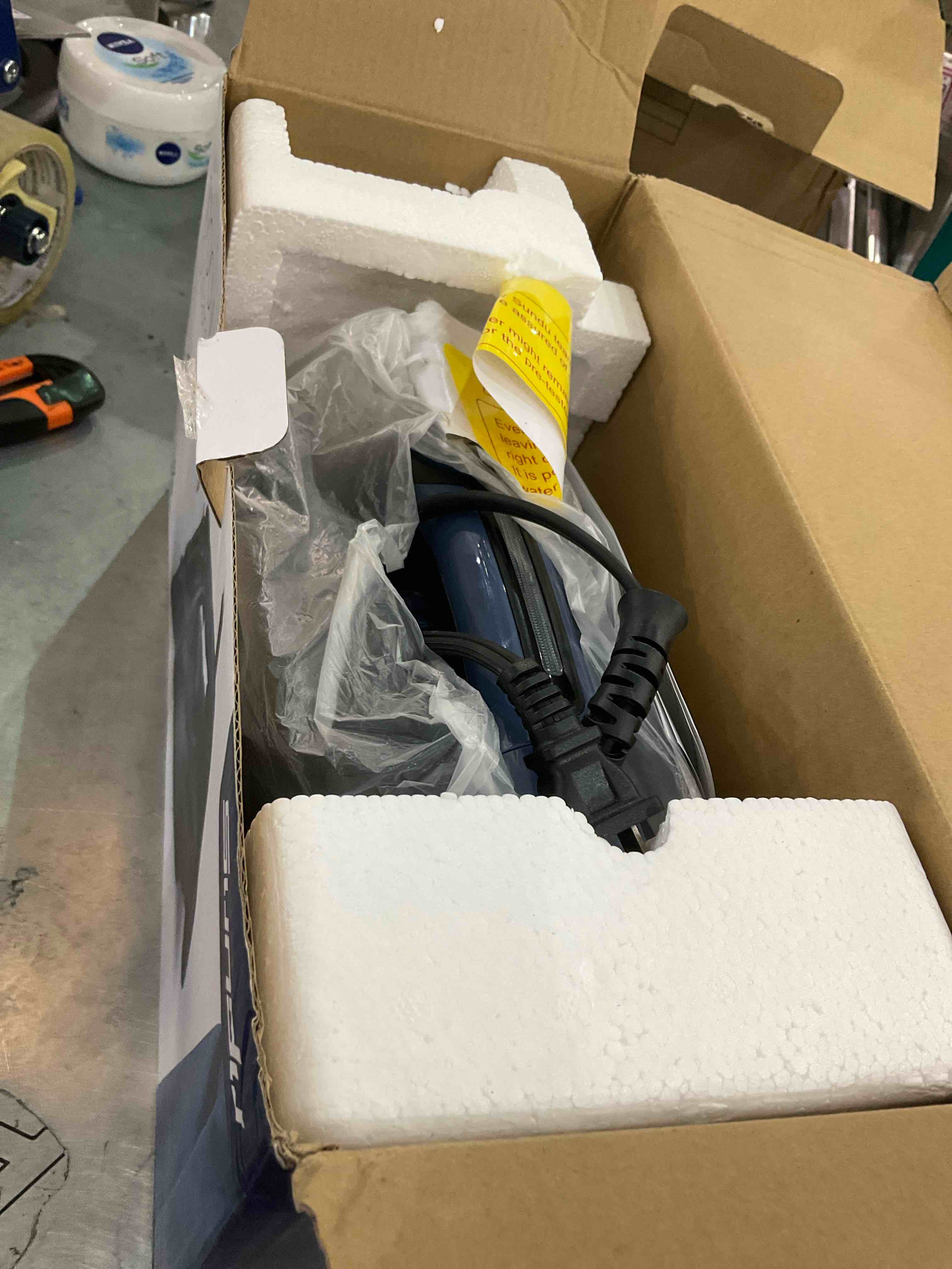 https://s3.amazonaws.com/lotting-images-prod/bidfta/EXS00580520_1700062383780.jpeg