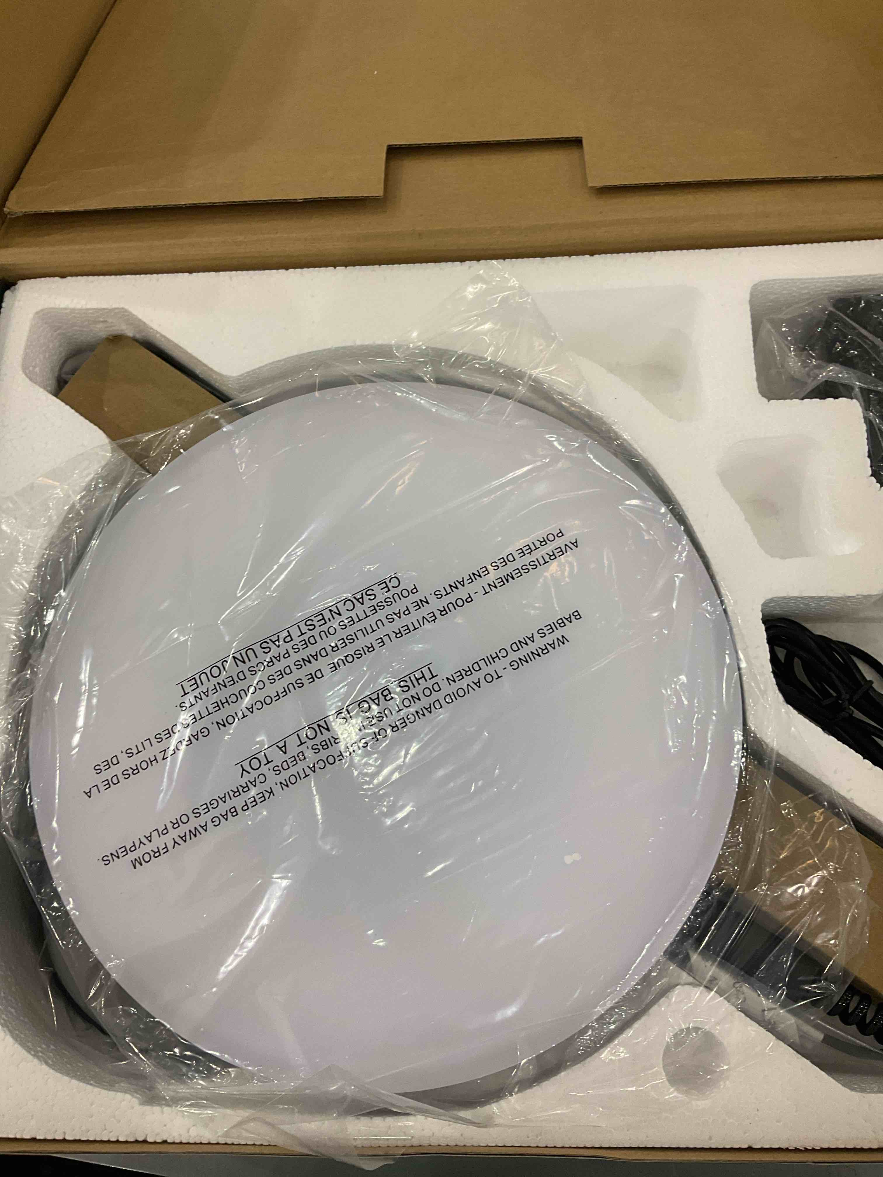 https://s3.amazonaws.com/lotting-images-prod/bidfta/EXS00581069_1701115936891.jpeg