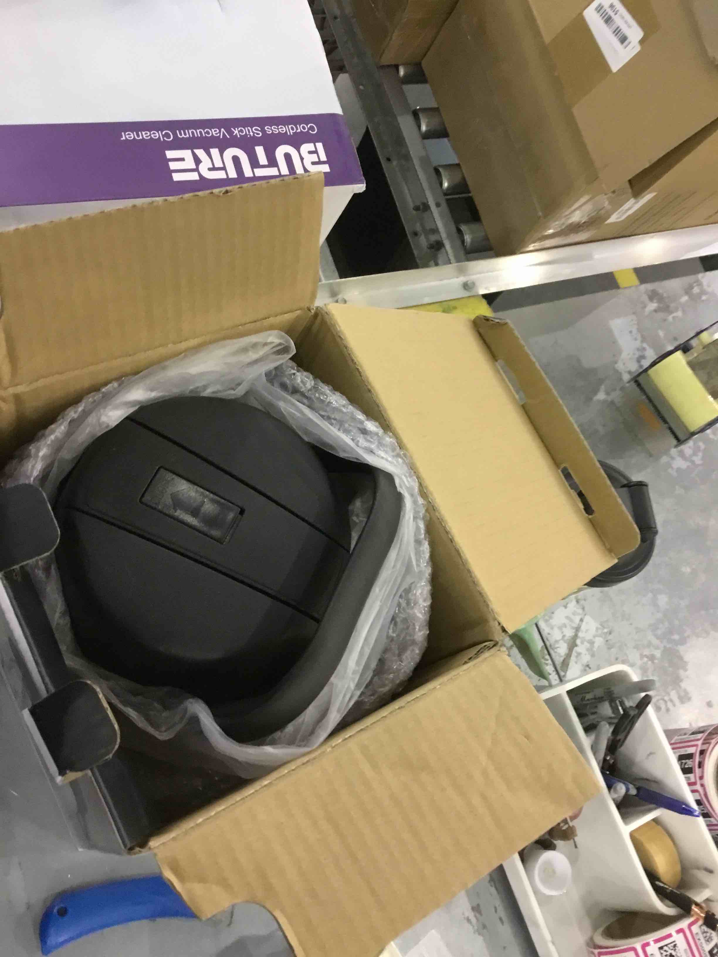 https://s3.amazonaws.com/lotting-images-prod/bidfta/EXS00581226_1701261739991.jpeg