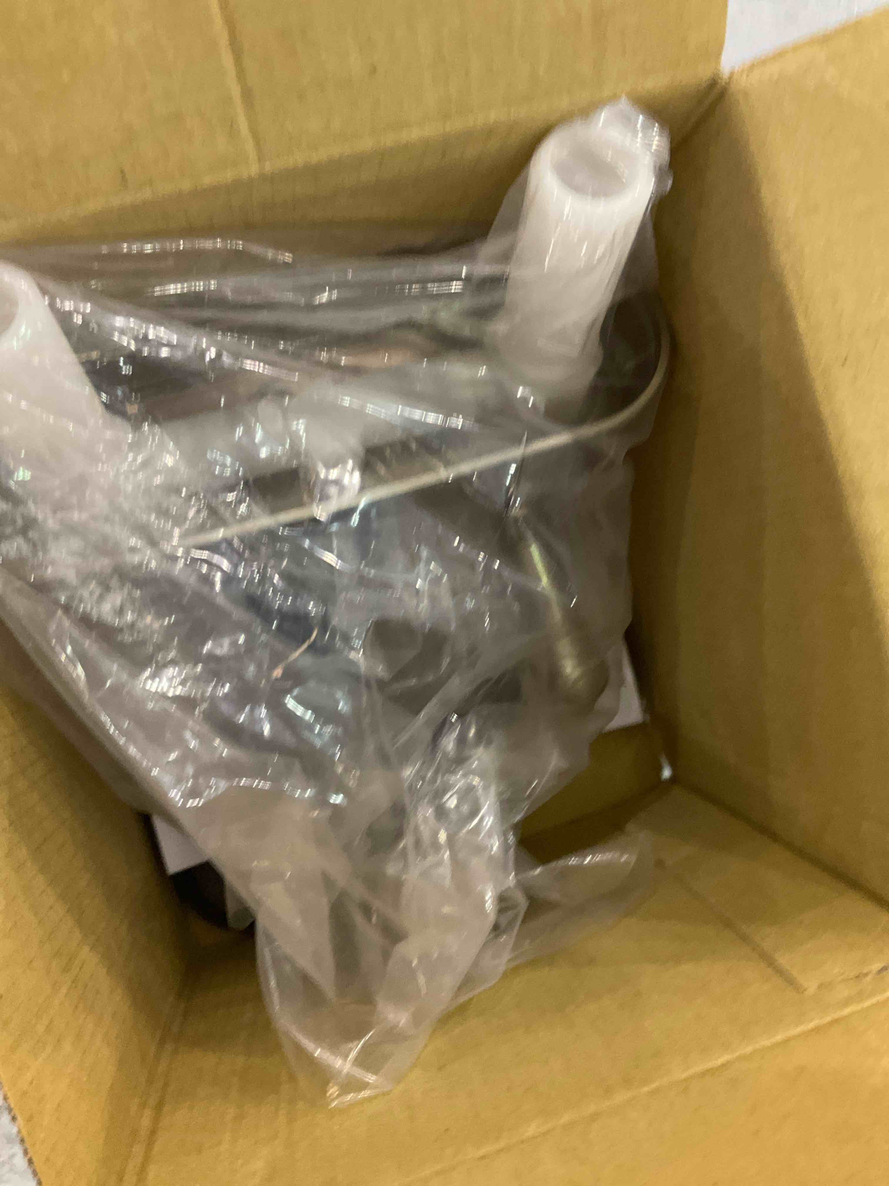 https://s3.amazonaws.com/lotting-images-prod/bidfta/EXS00581457_1701453387218.jpeg