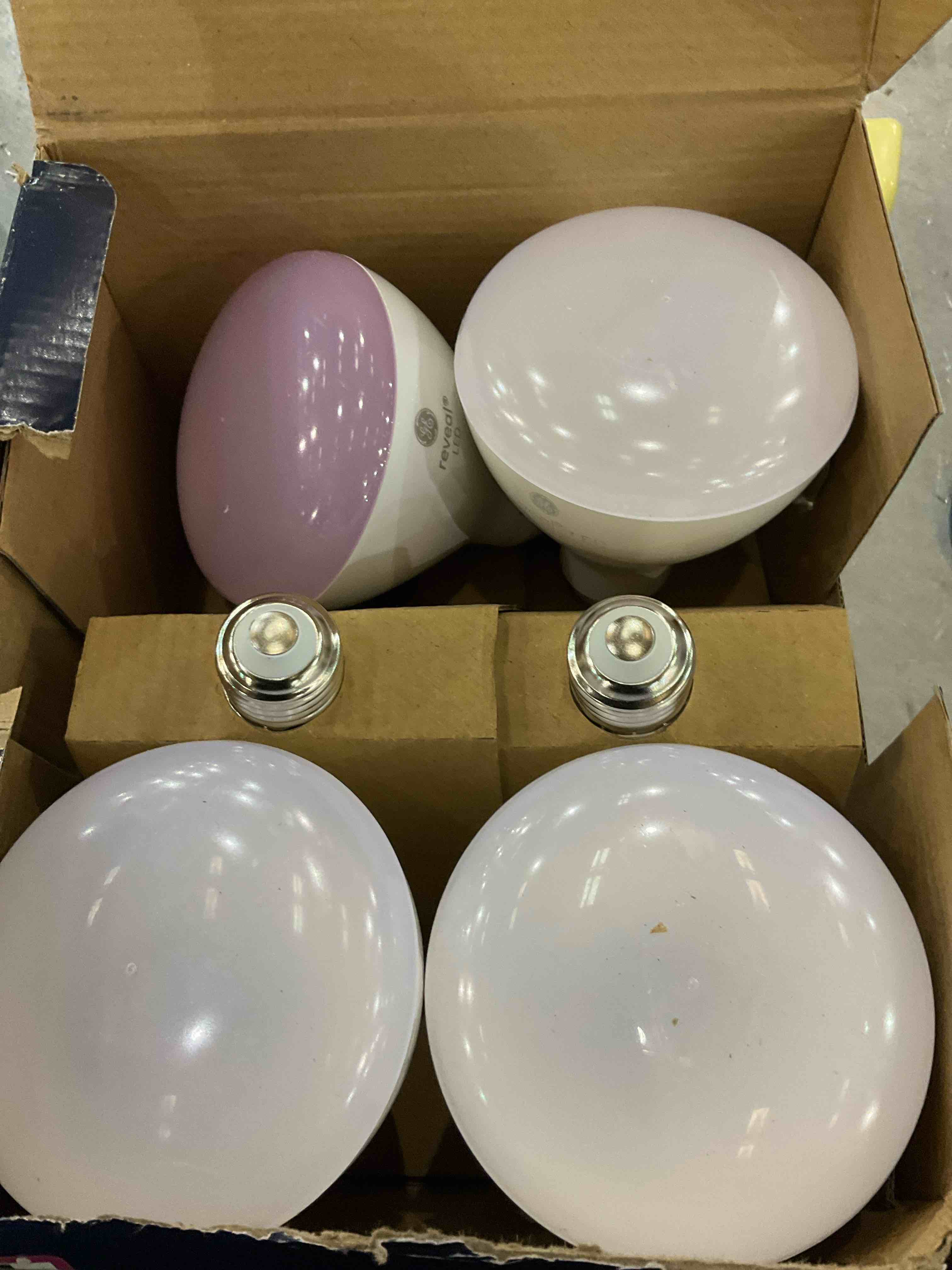 https://s3.amazonaws.com/lotting-images-prod/bidfta/EXS00581665_1701714343868.jpeg