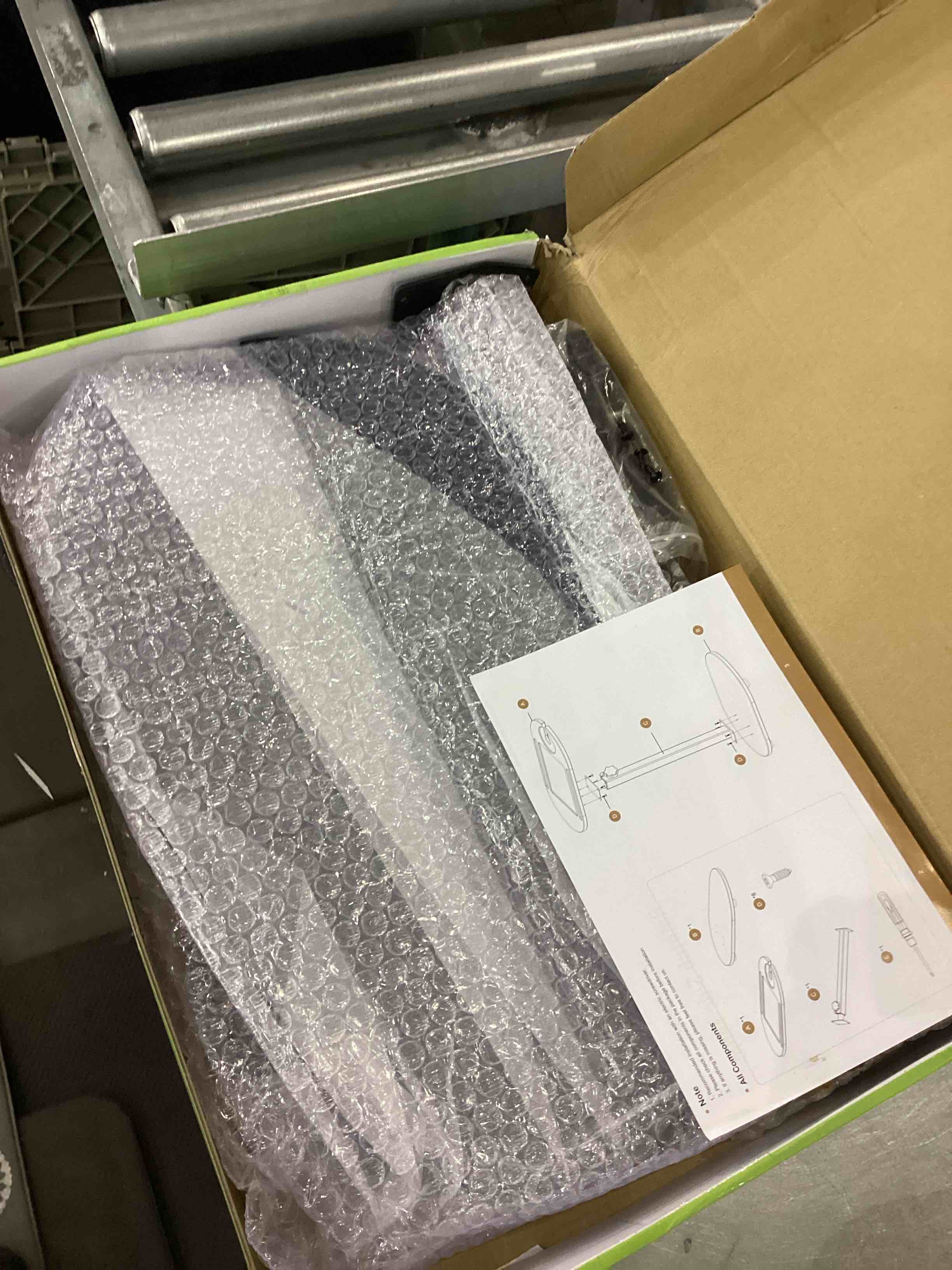 https://s3.amazonaws.com/lotting-images-prod/bidfta/EXS00581892_1703251880872.jpeg