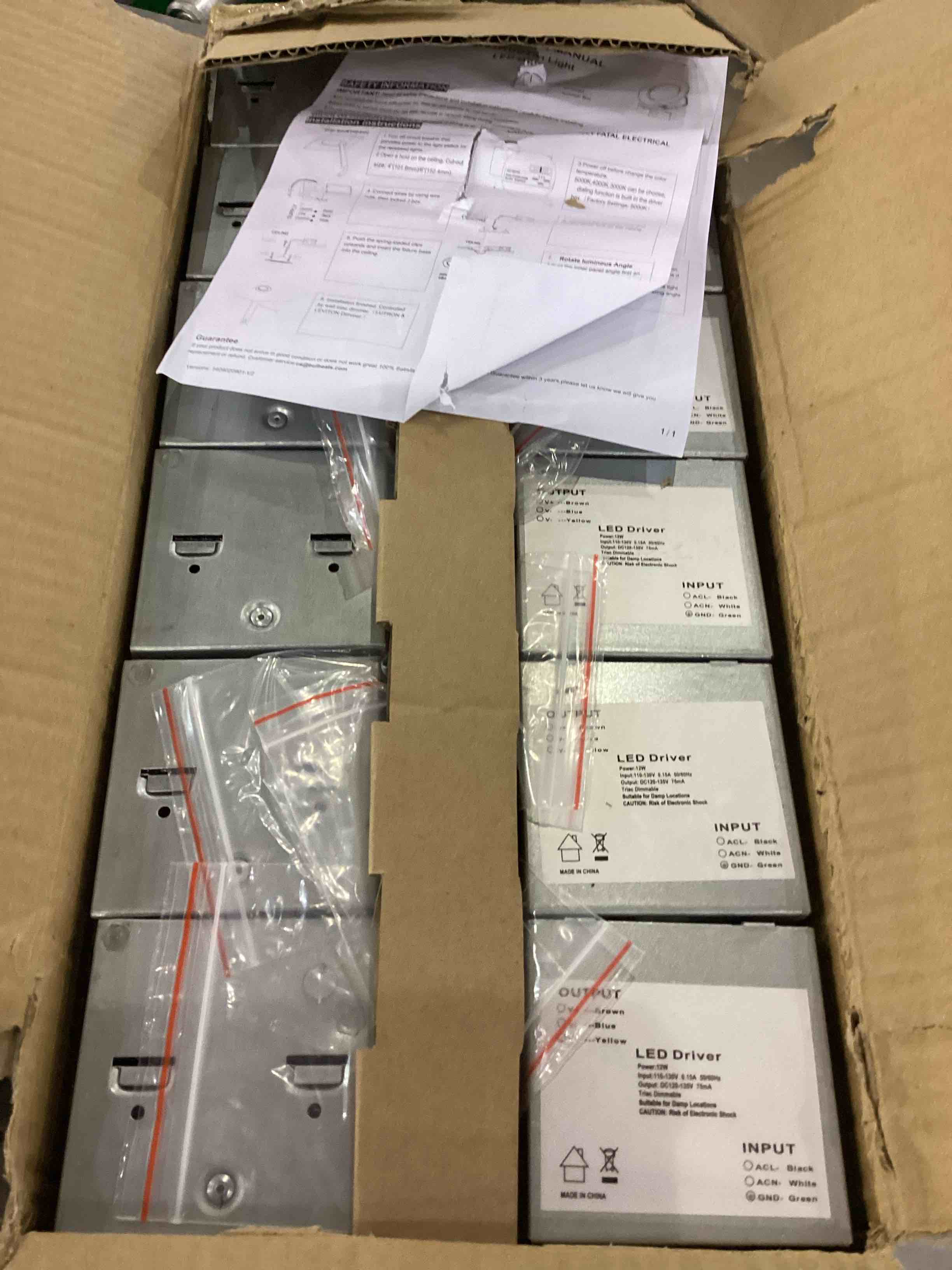 https://s3.amazonaws.com/lotting-images-prod/bidfta/EXS00581896_1703250516241.jpeg