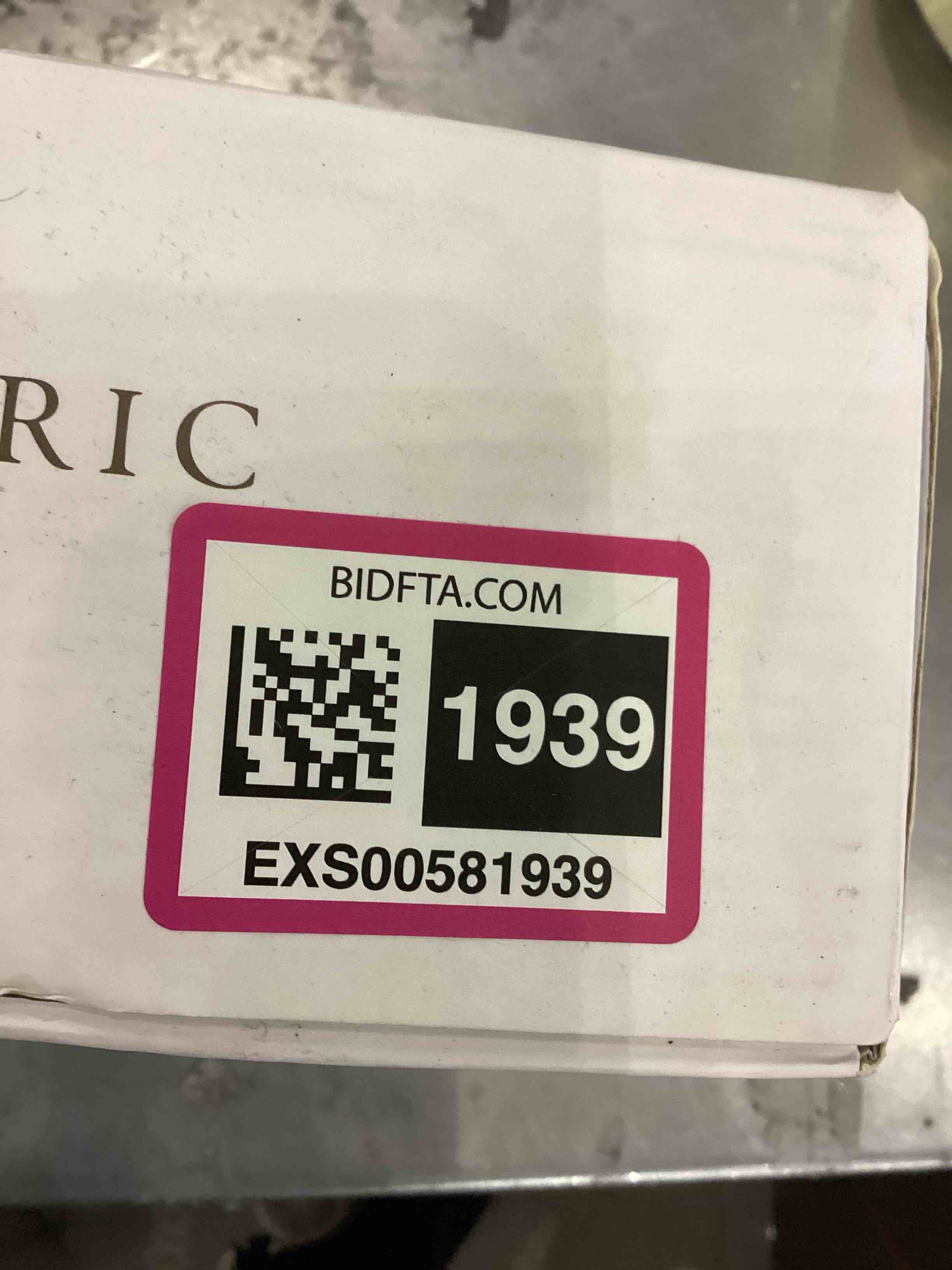 https://s3.amazonaws.com/lotting-images-prod/bidfta/EXS00581939_1703251565636.jpeg