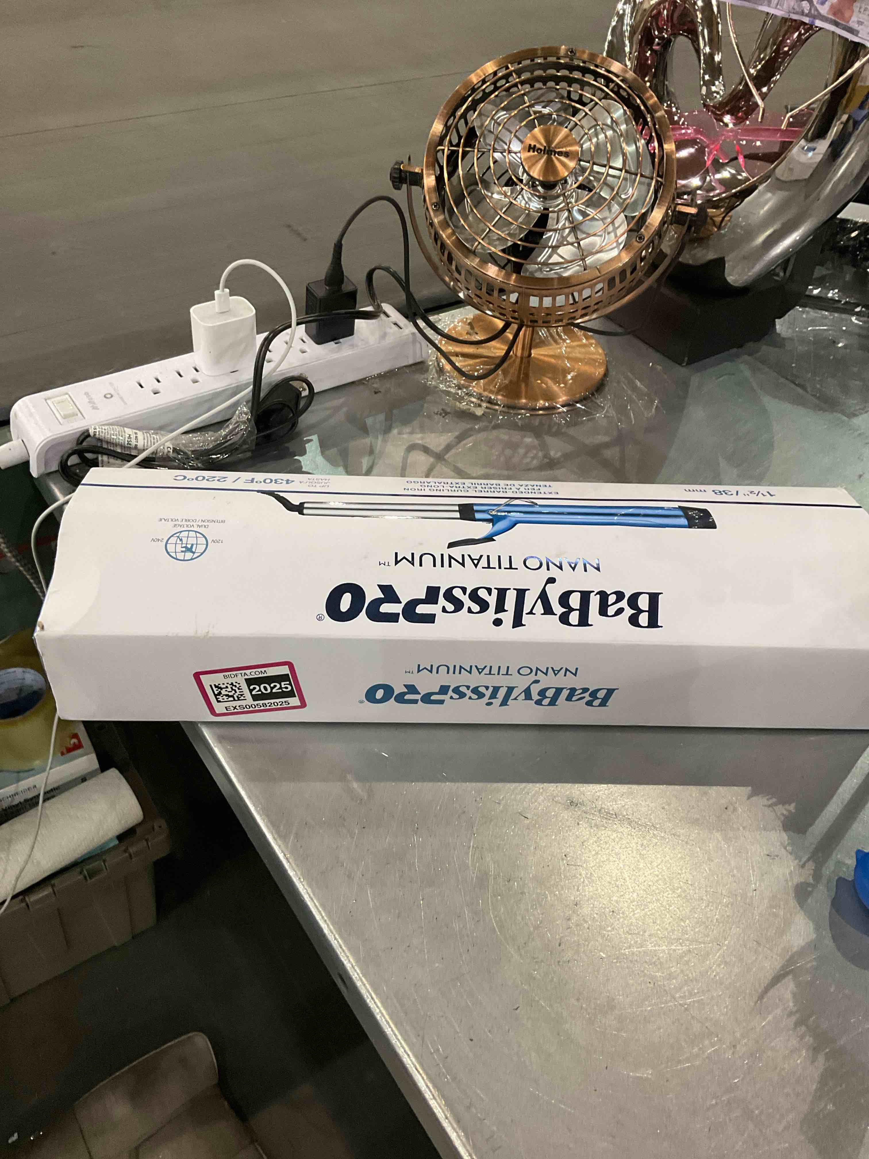 https://s3.amazonaws.com/lotting-images-prod/bidfta/EXS00582025_1700657185966.jpeg