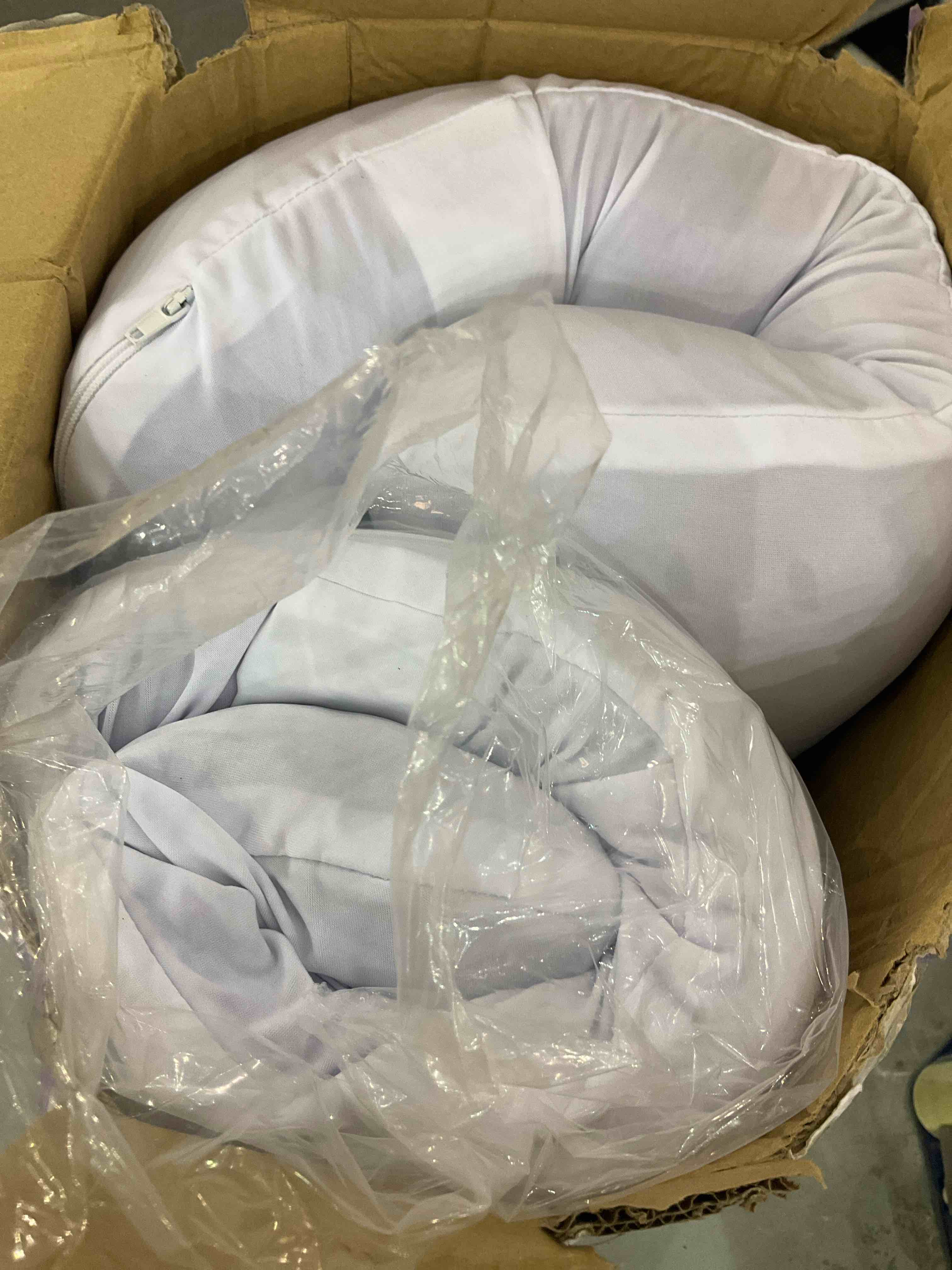 https://s3.amazonaws.com/lotting-images-prod/bidfta/EXS00582081_1701114883684.jpeg