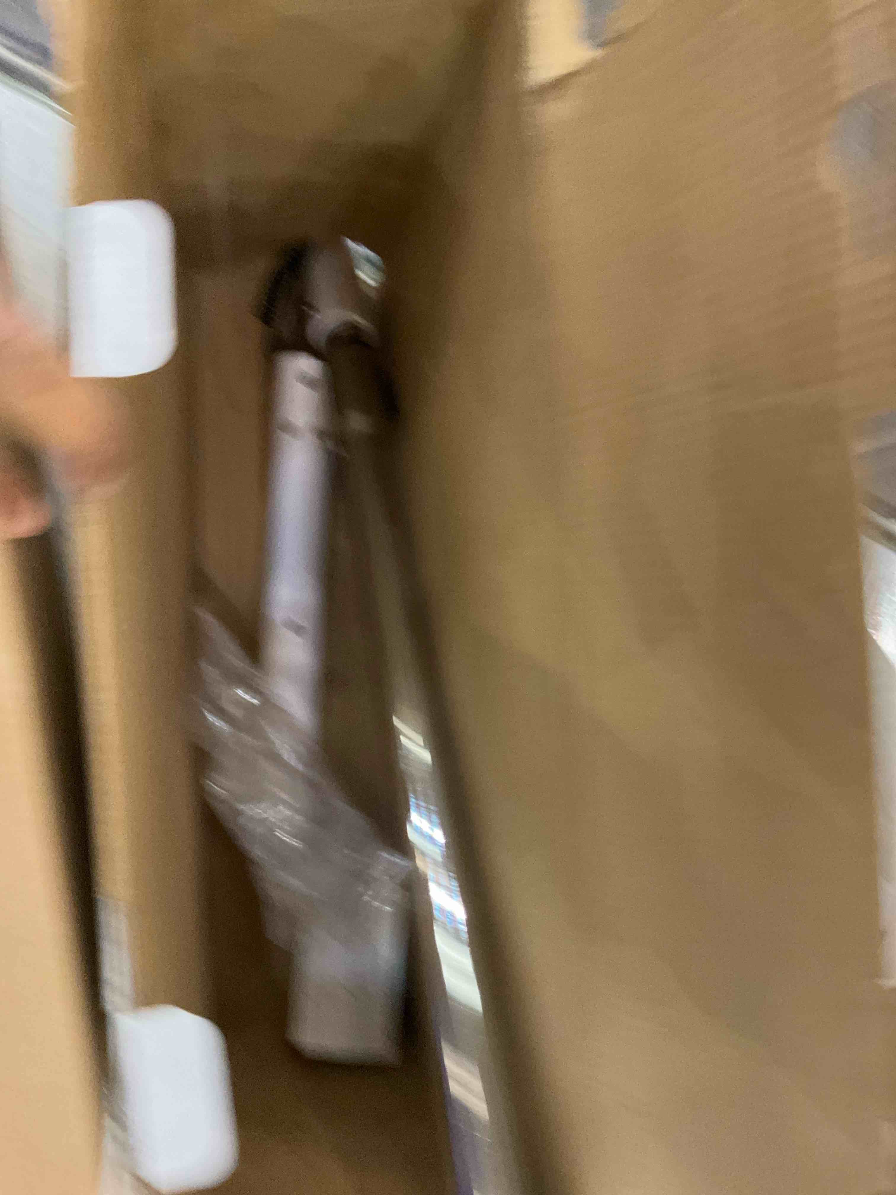 https://s3.amazonaws.com/lotting-images-prod/bidfta/EXS00582954_1701878675614.jpeg