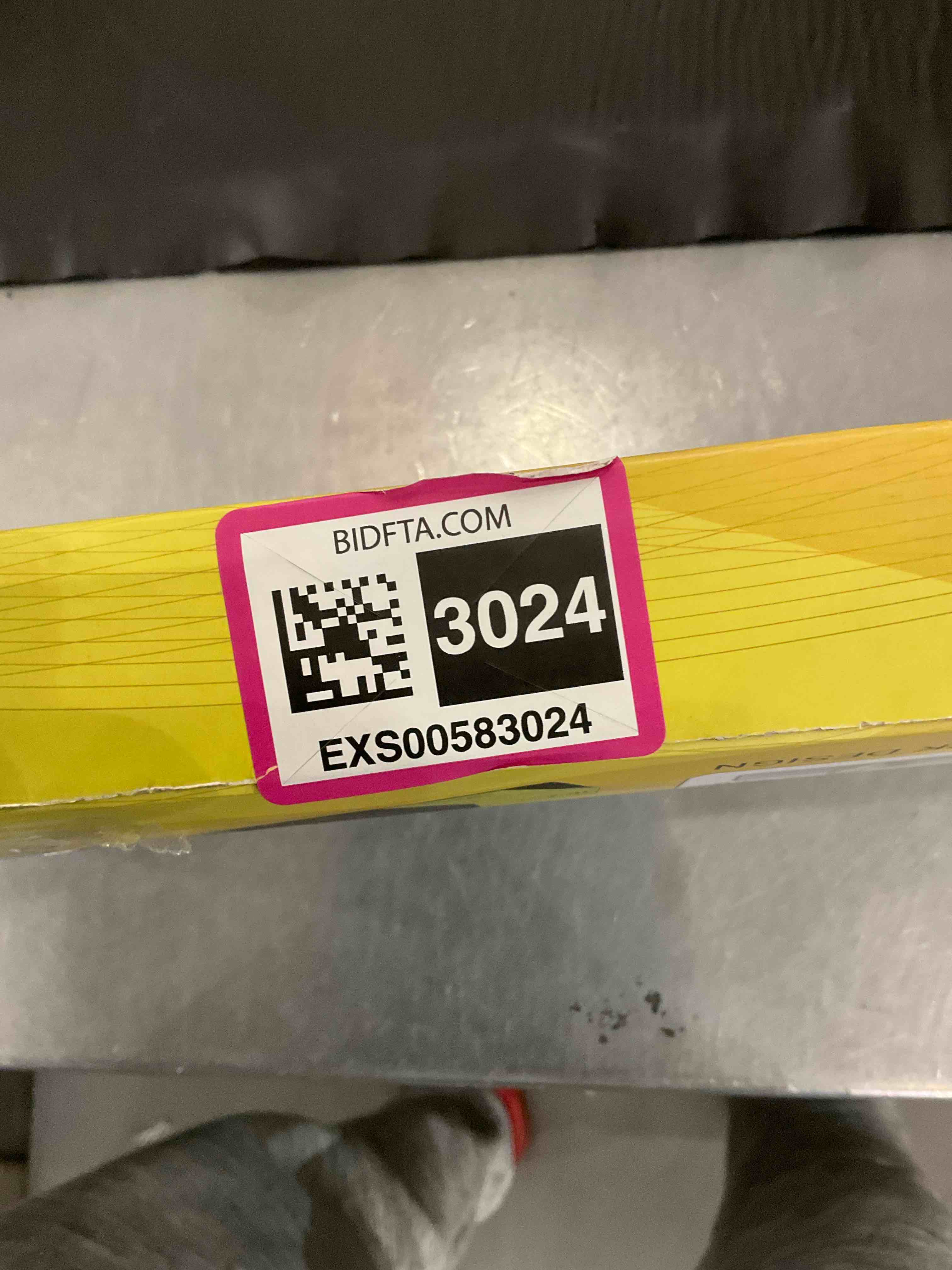 https://s3.amazonaws.com/lotting-images-prod/bidfta/EXS00583024_1702058948986.jpeg